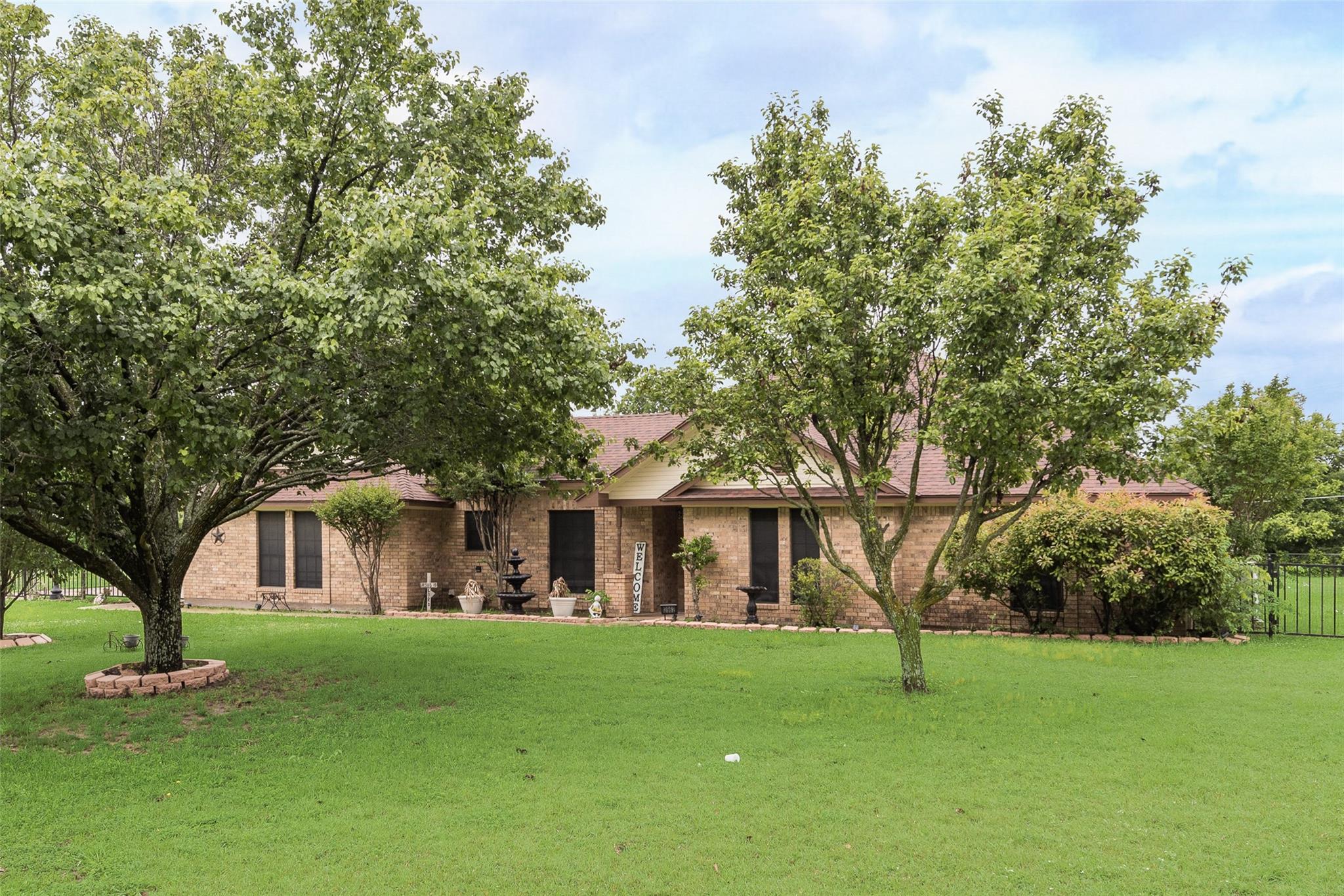 property viewer photo 3