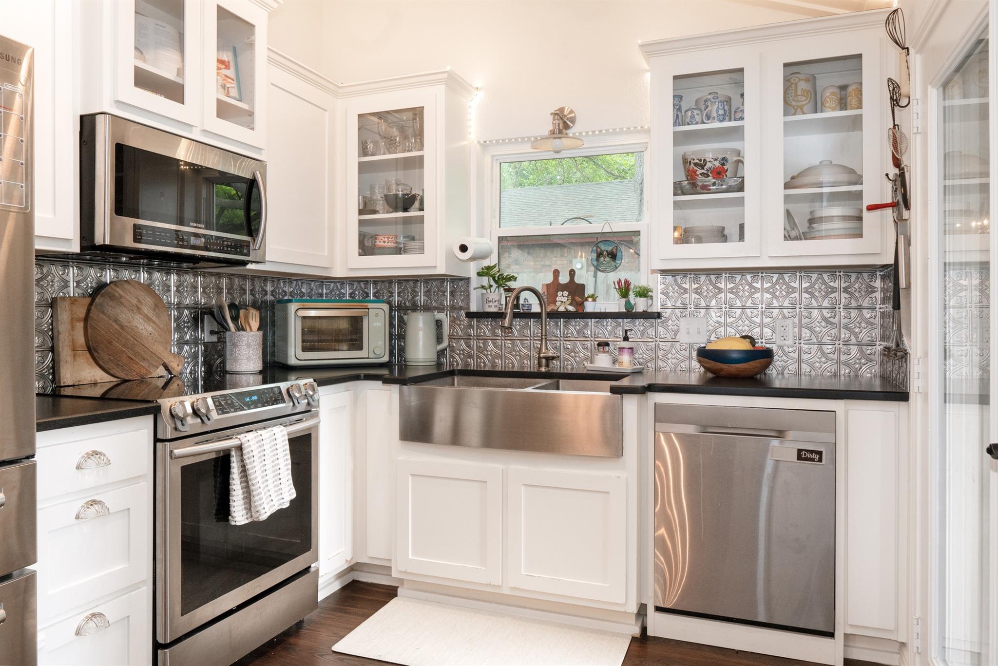 property viewer photo 18