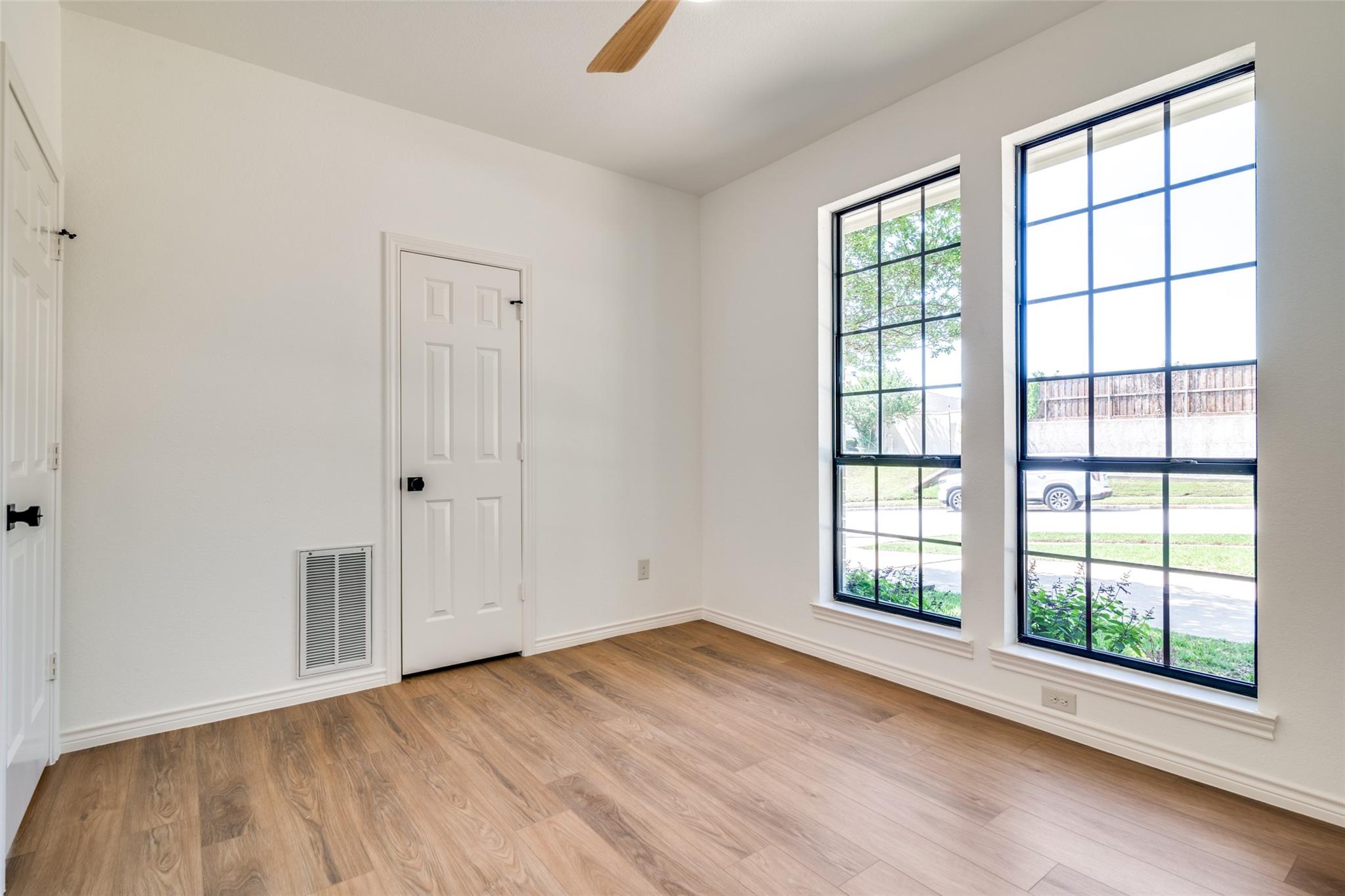 property viewer photo 12