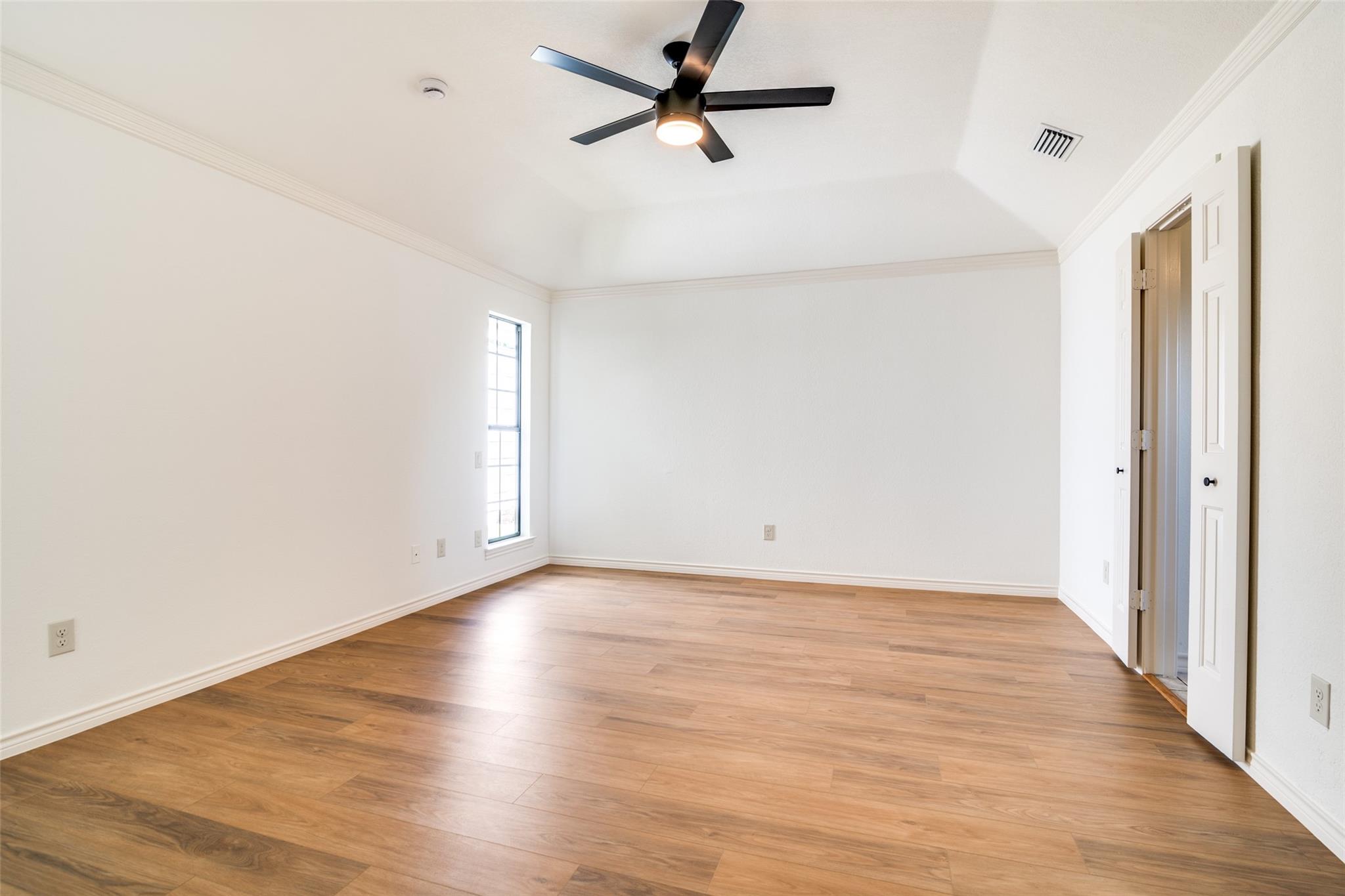 property viewer photo 18