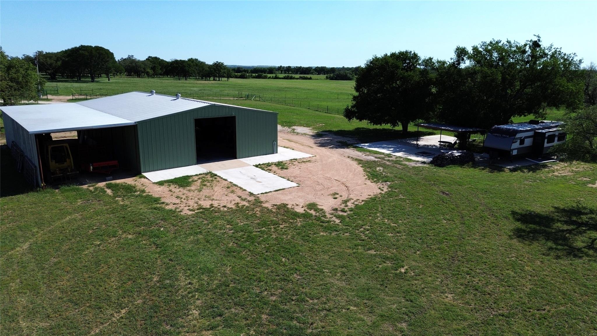 main property photo 8