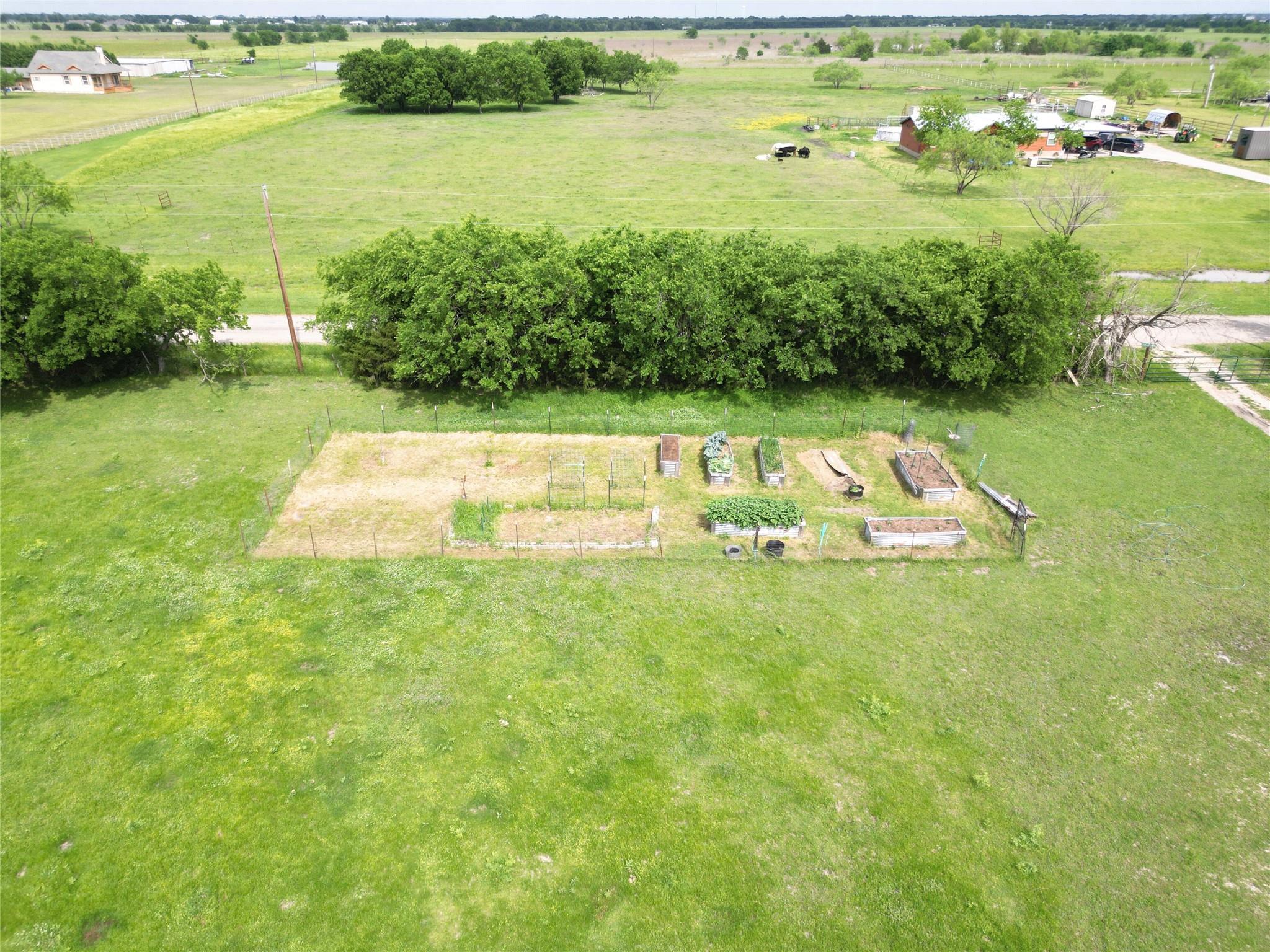 main property photo 20