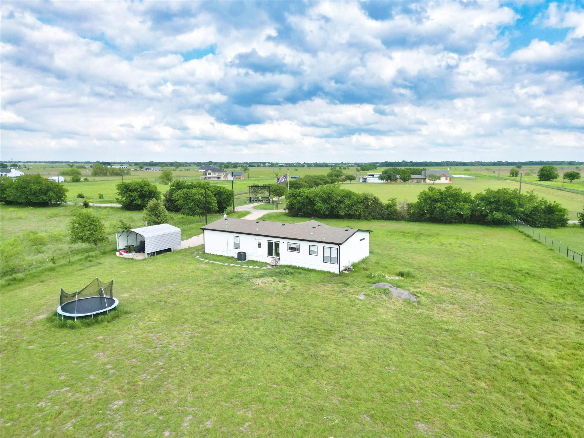 main property photo 7