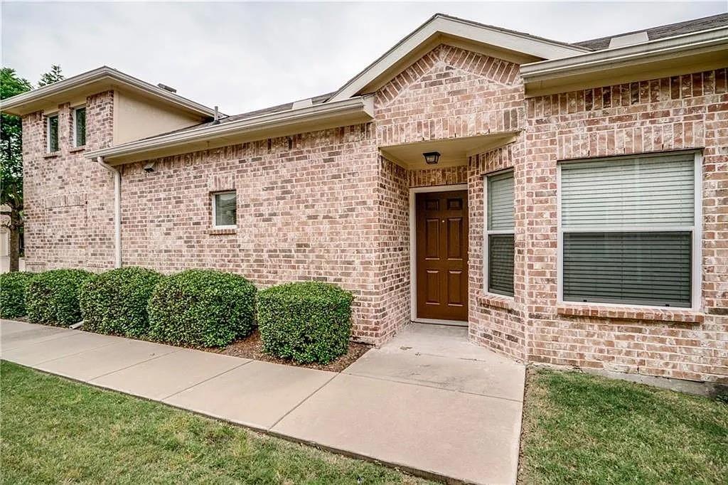 property viewer photo 1