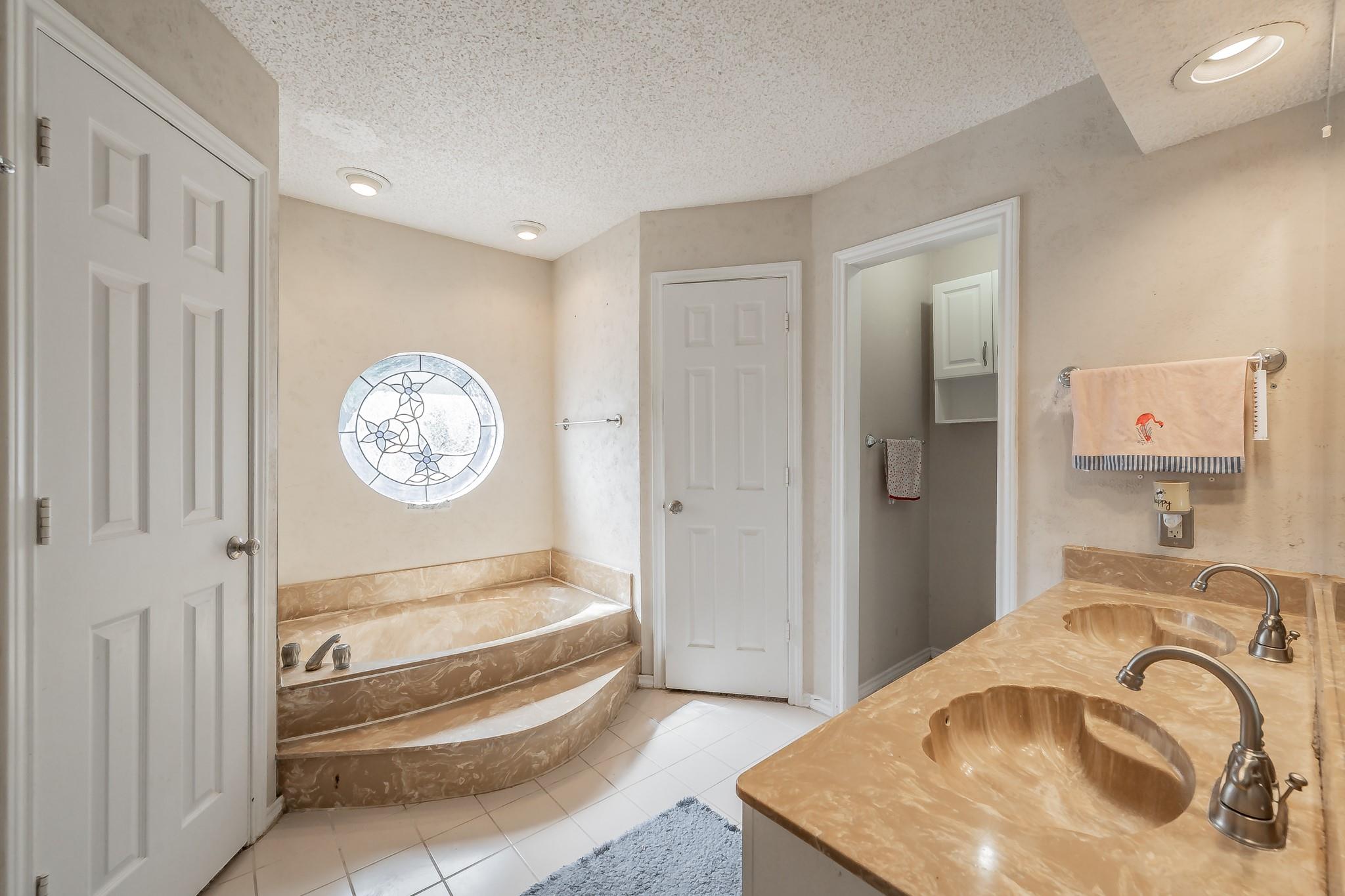property viewer photo 13