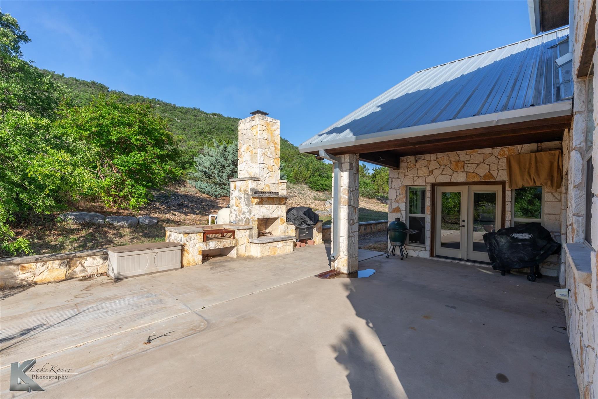 main property photo 7
