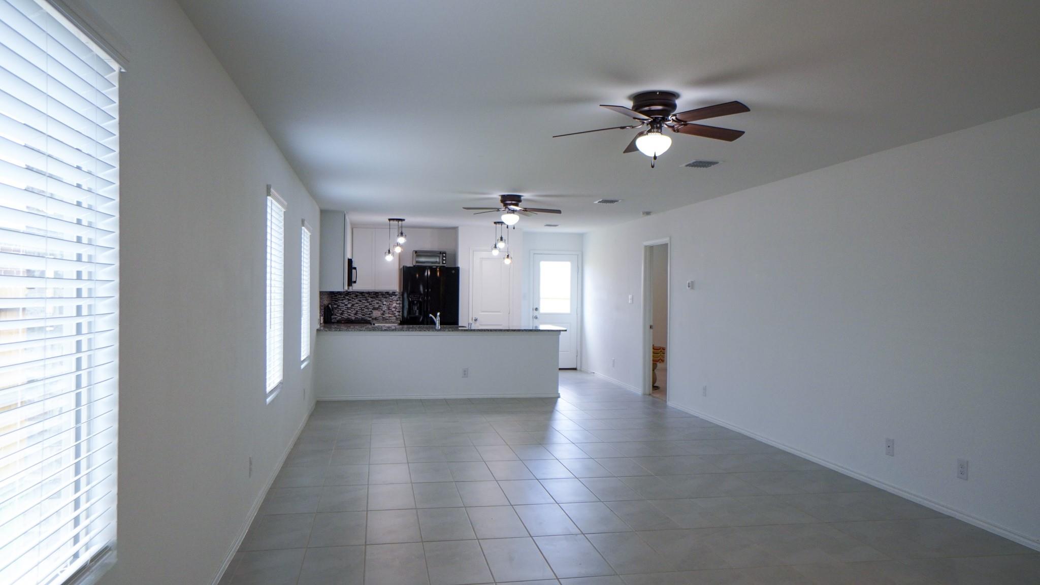 property viewer photo 3
