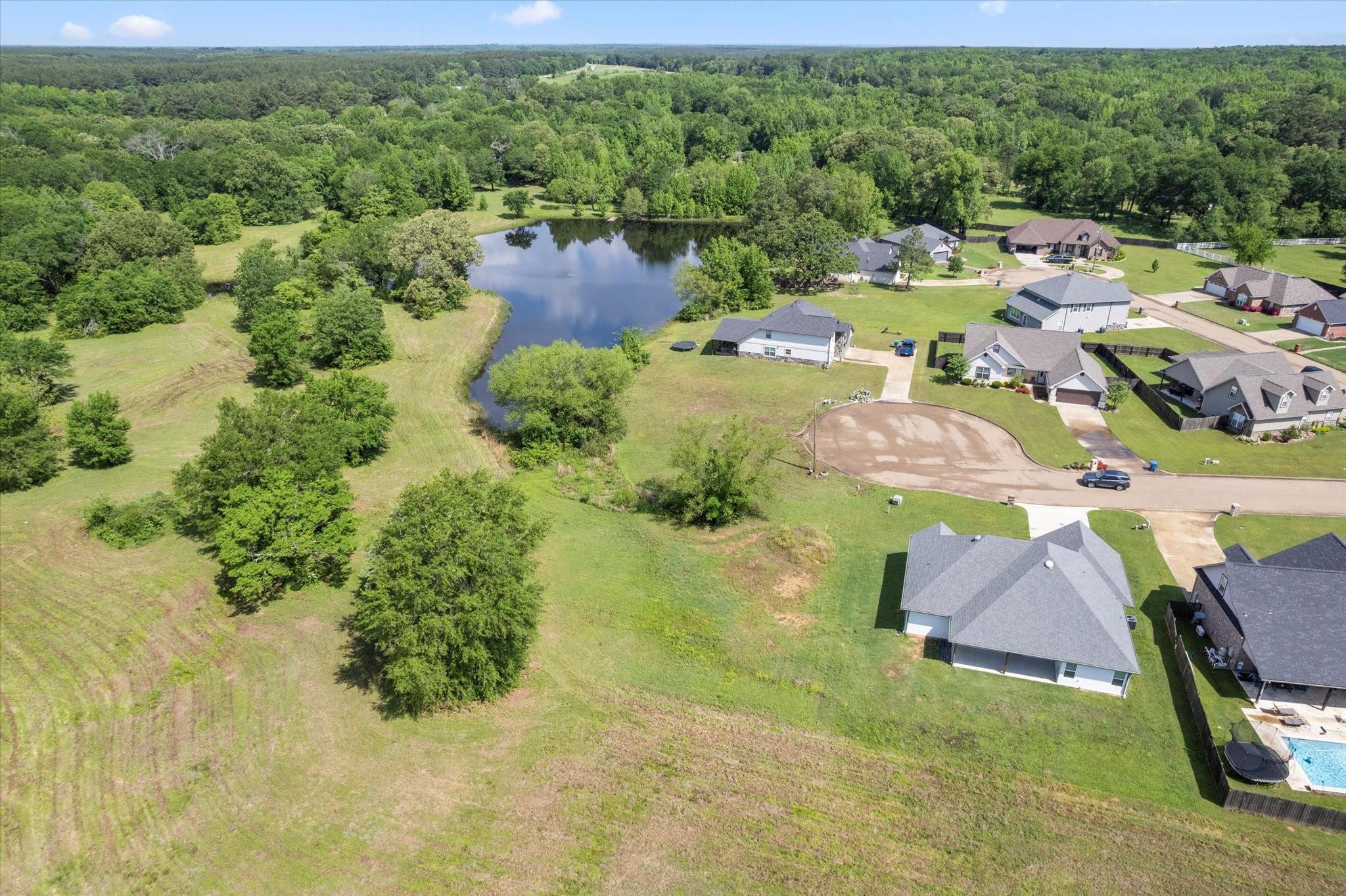 main property photo 9