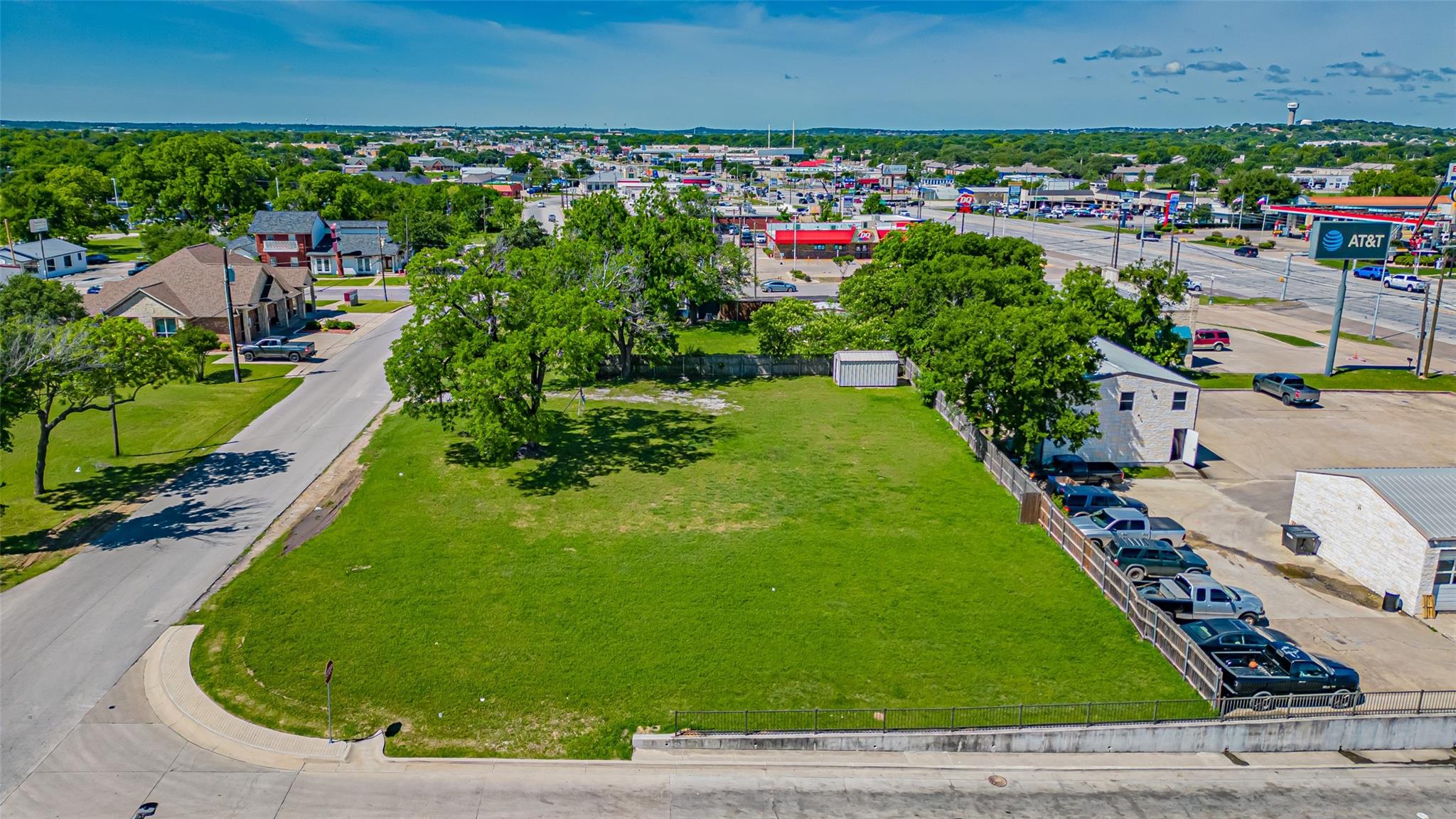 main property photo 12