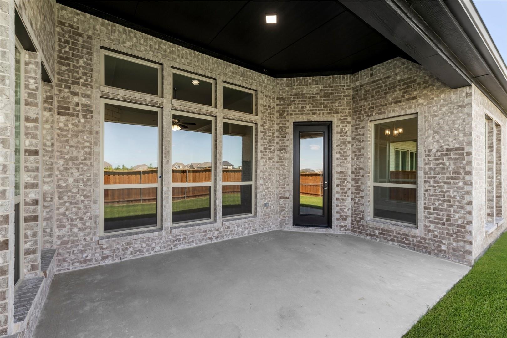 main property photo 36