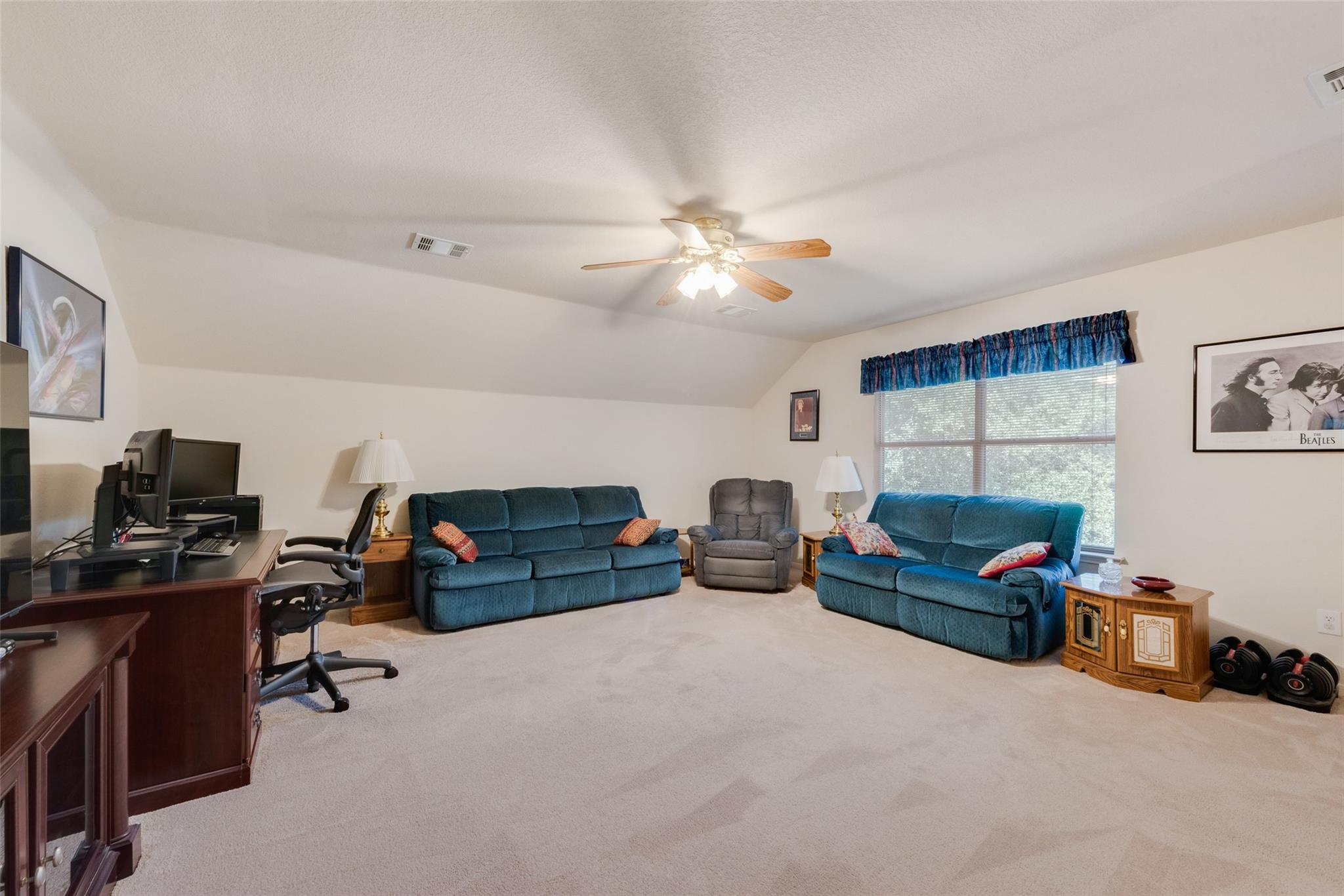 property viewer photo 31