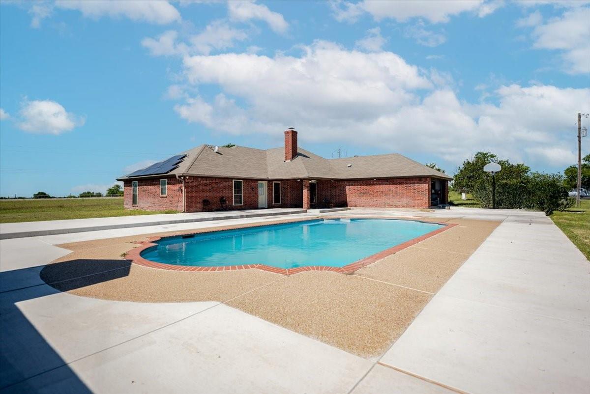 main property photo 7