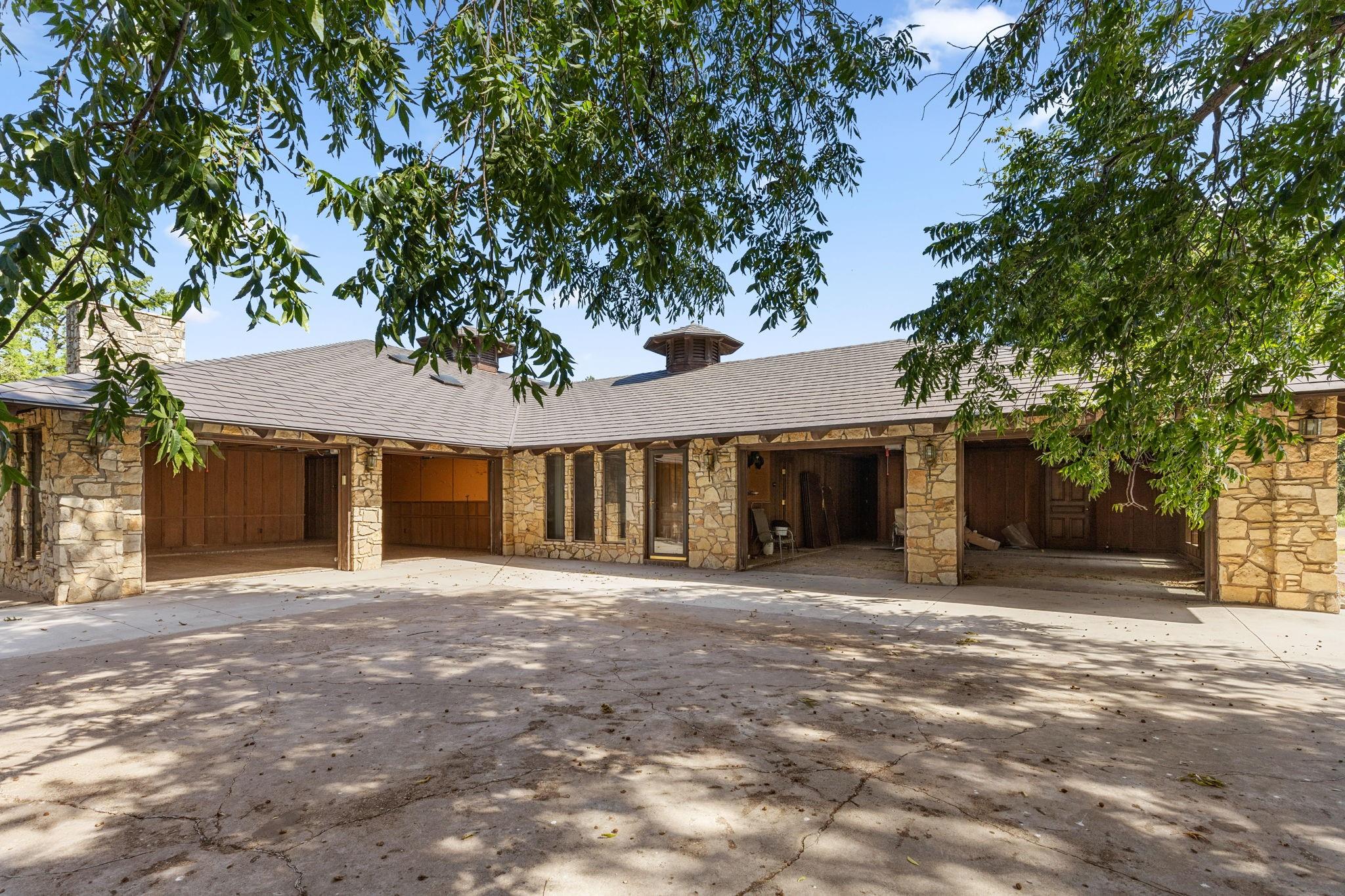 main property photo 36