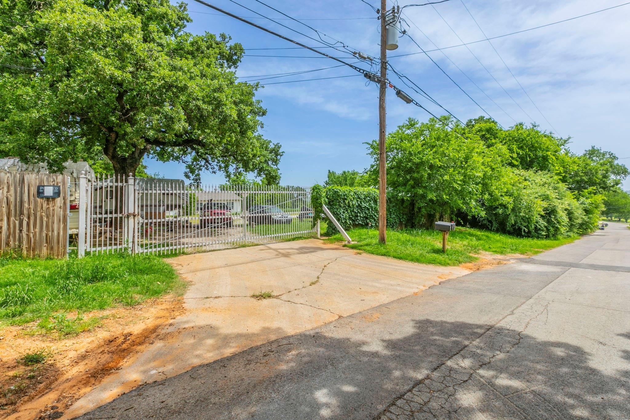main property photo 12