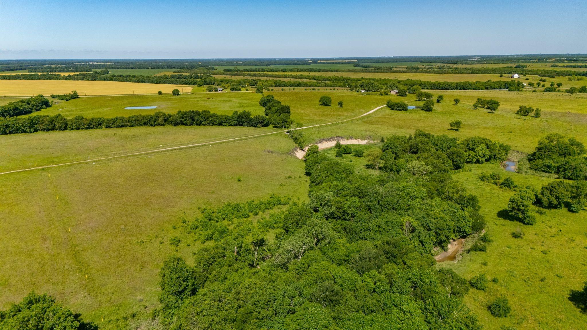 main property photo 16