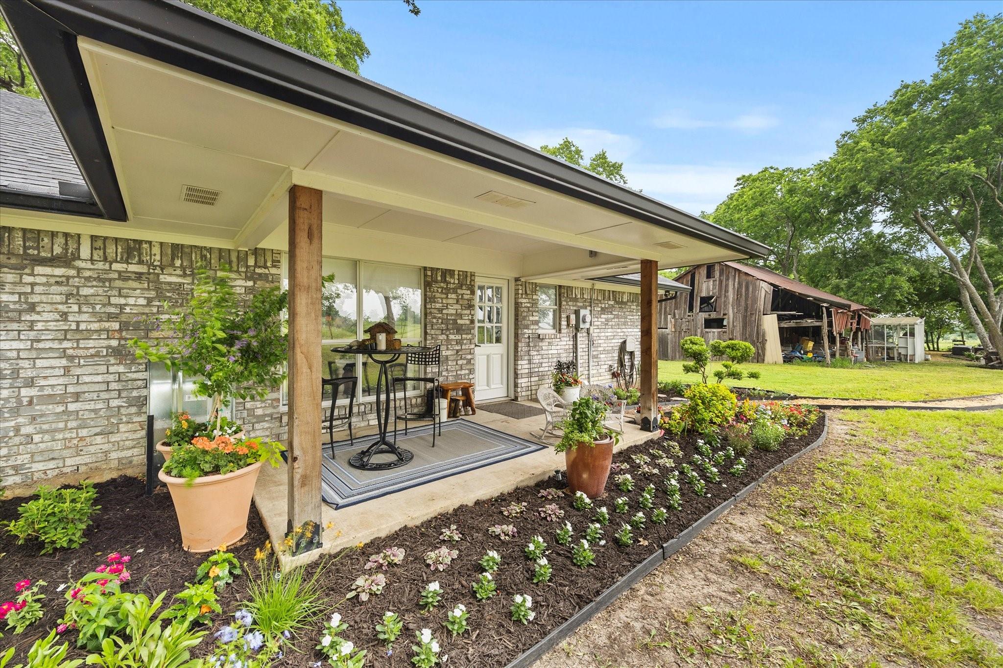 main property photo 21