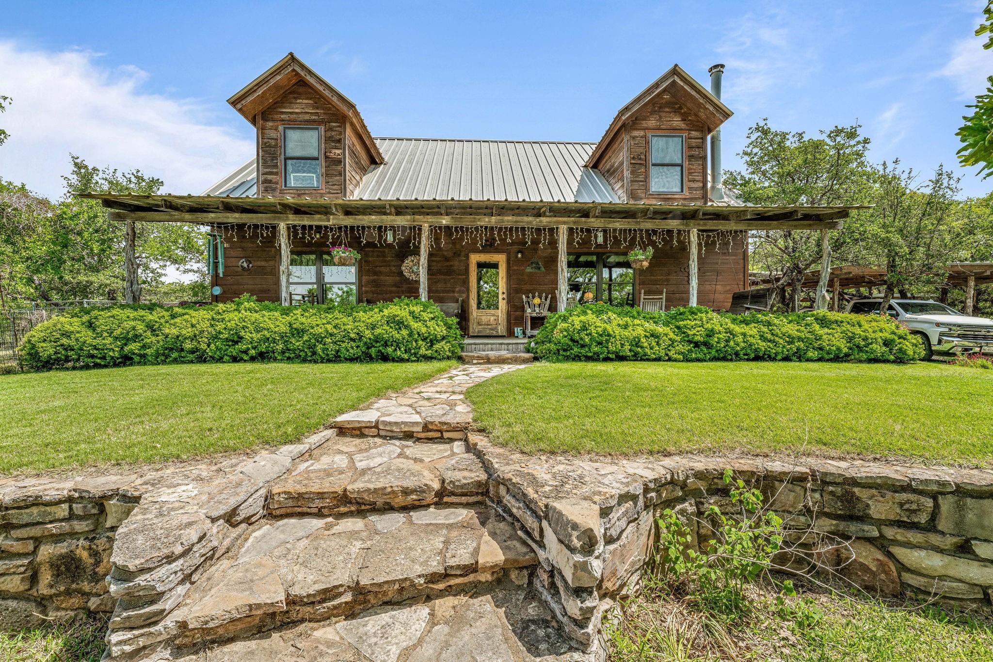 main property photo 1