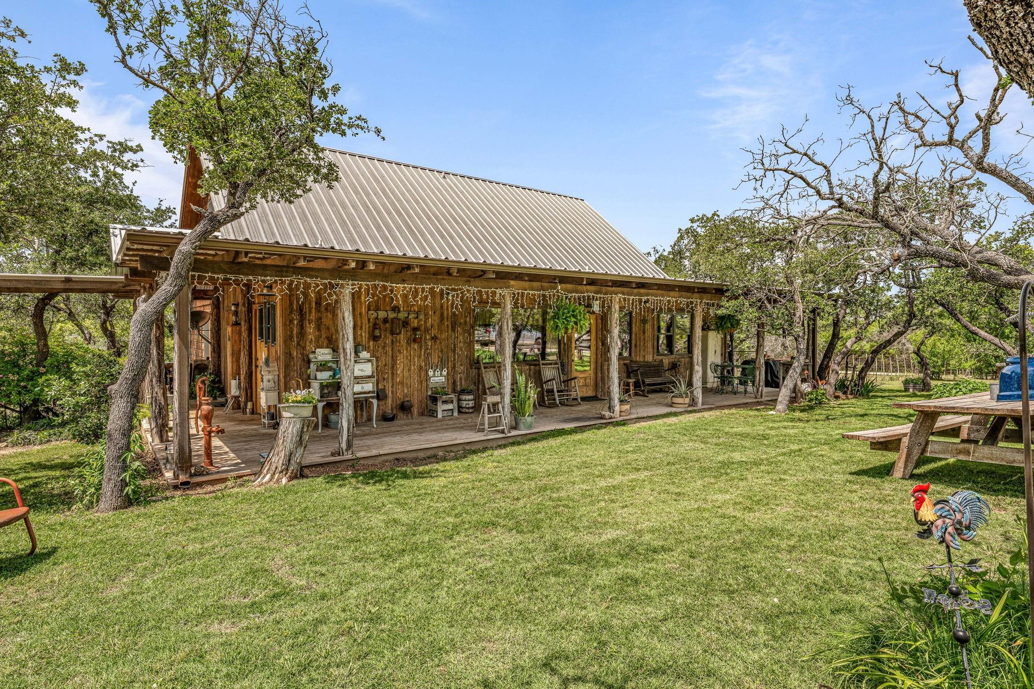 main property photo 5