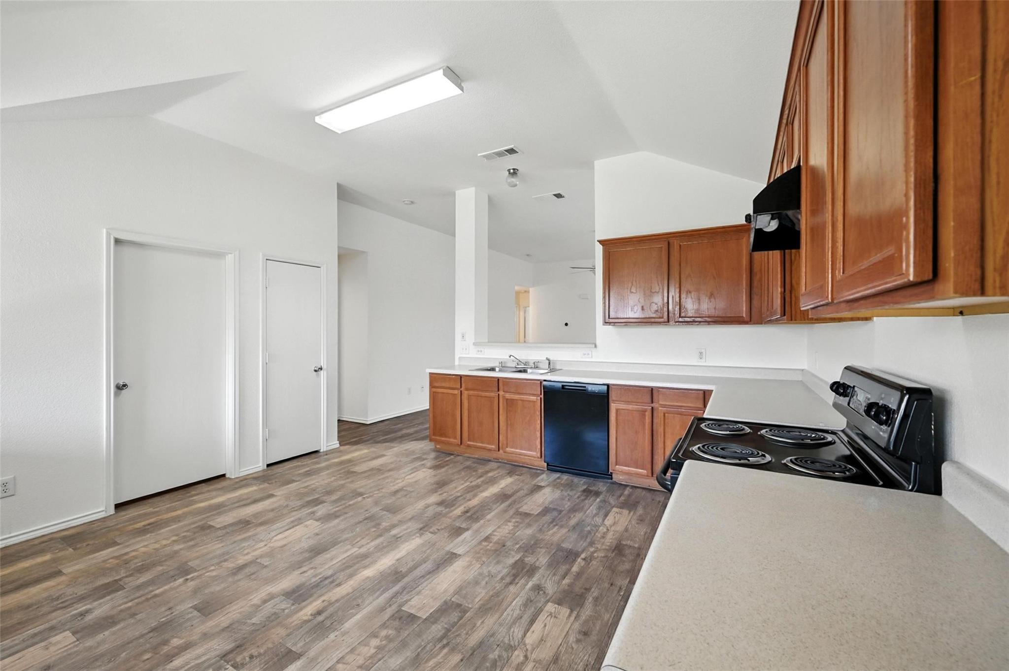 property viewer photo 7