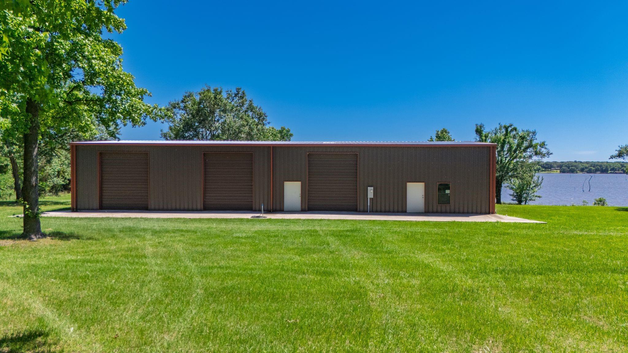 main property photo 10
