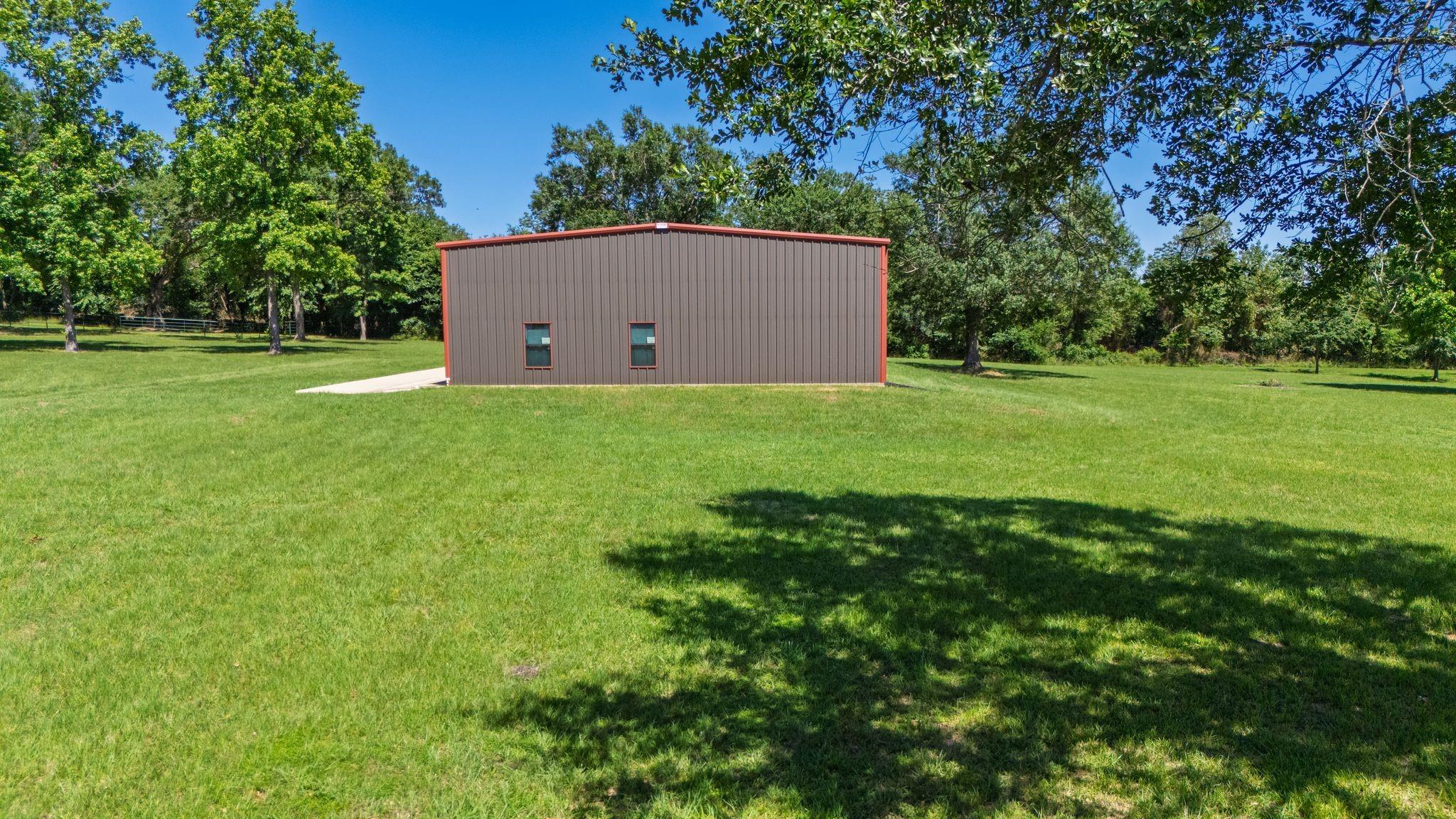 main property photo 12