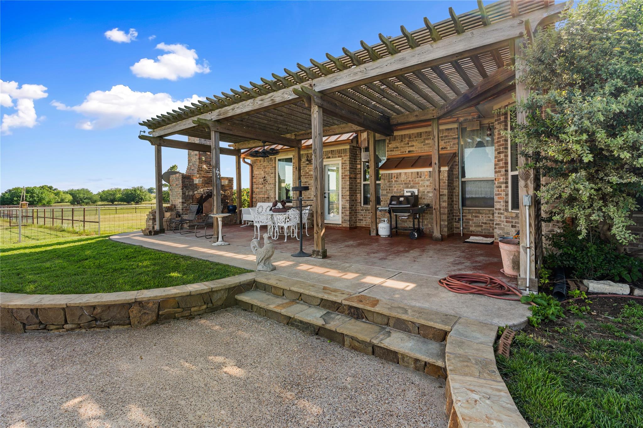 main property photo 21