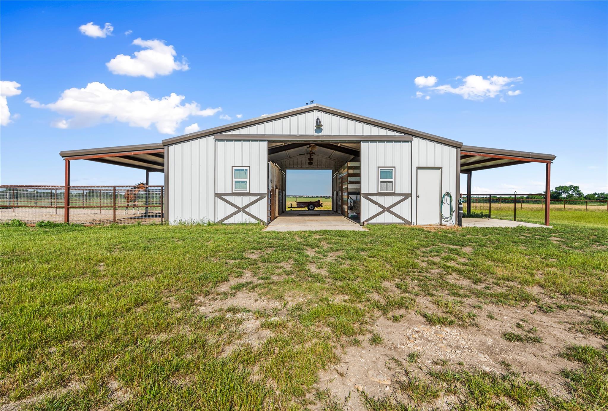 main property photo 22