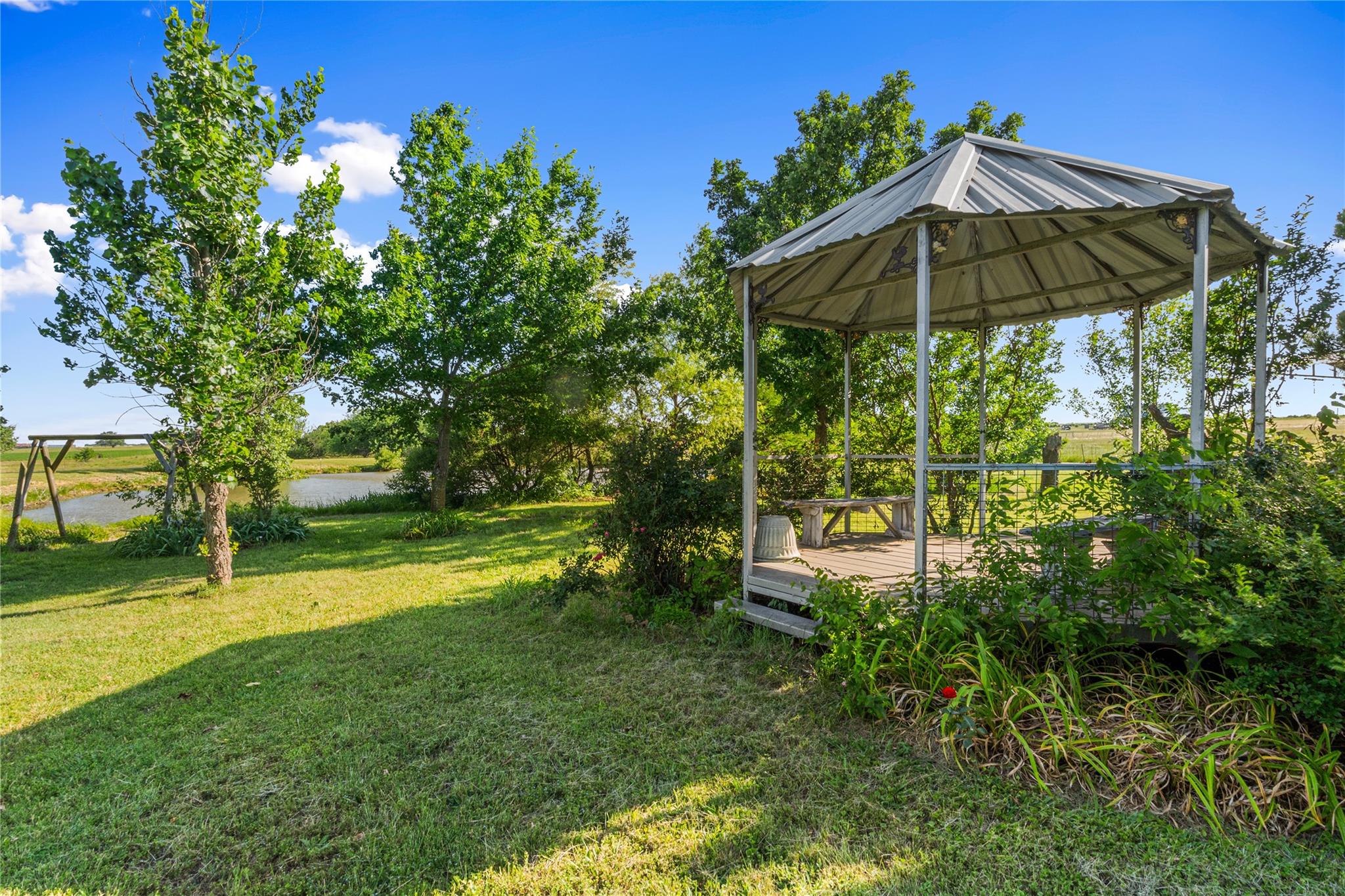 main property photo 26