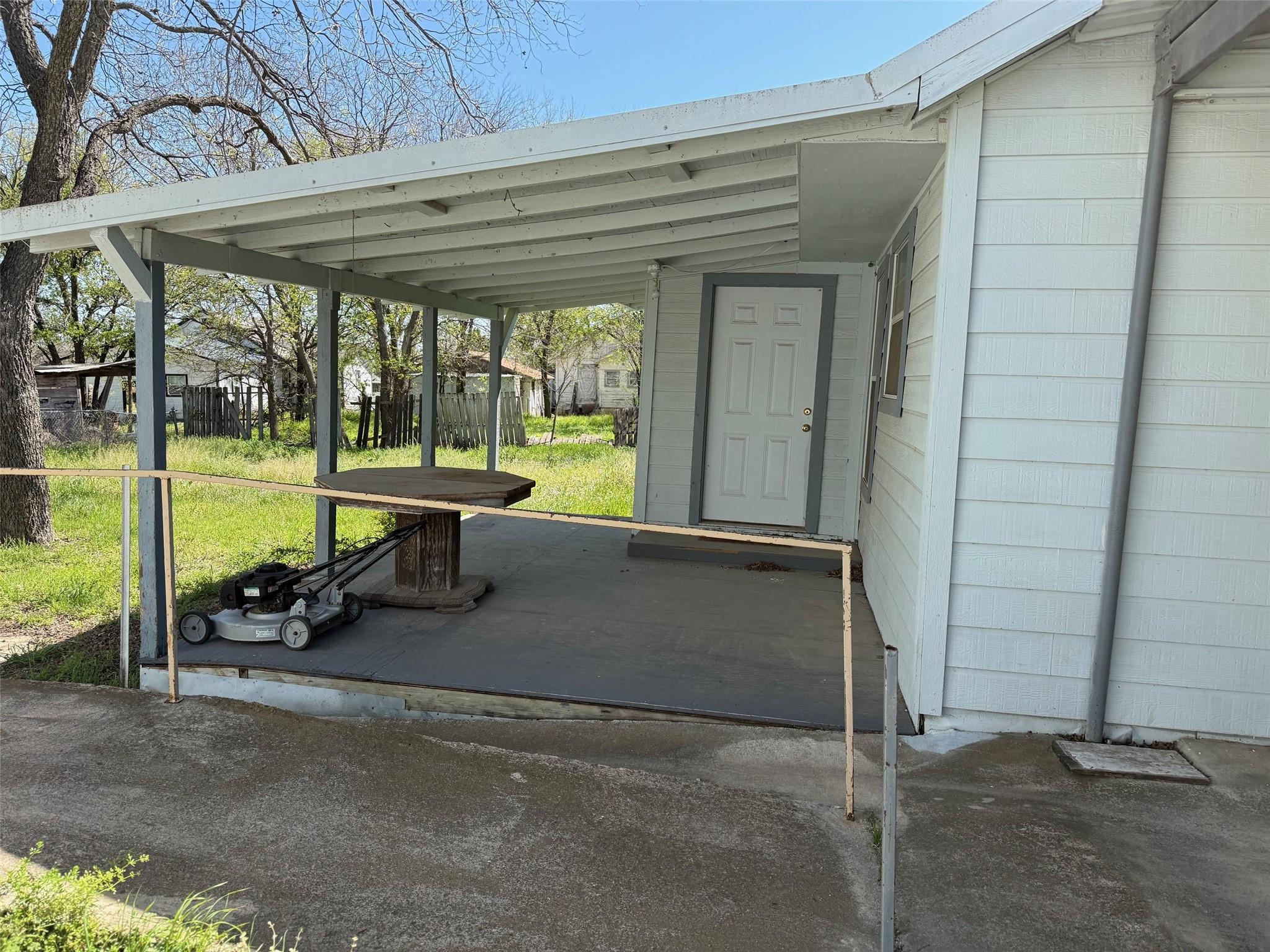 main property photo 19