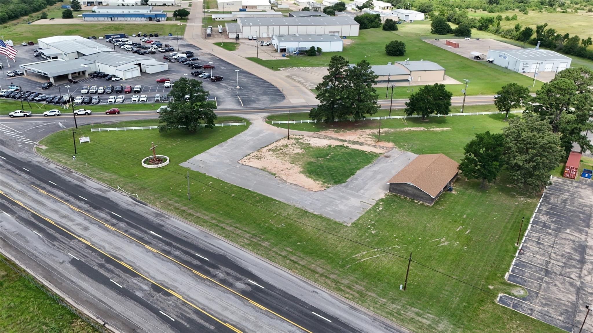 main property photo 4