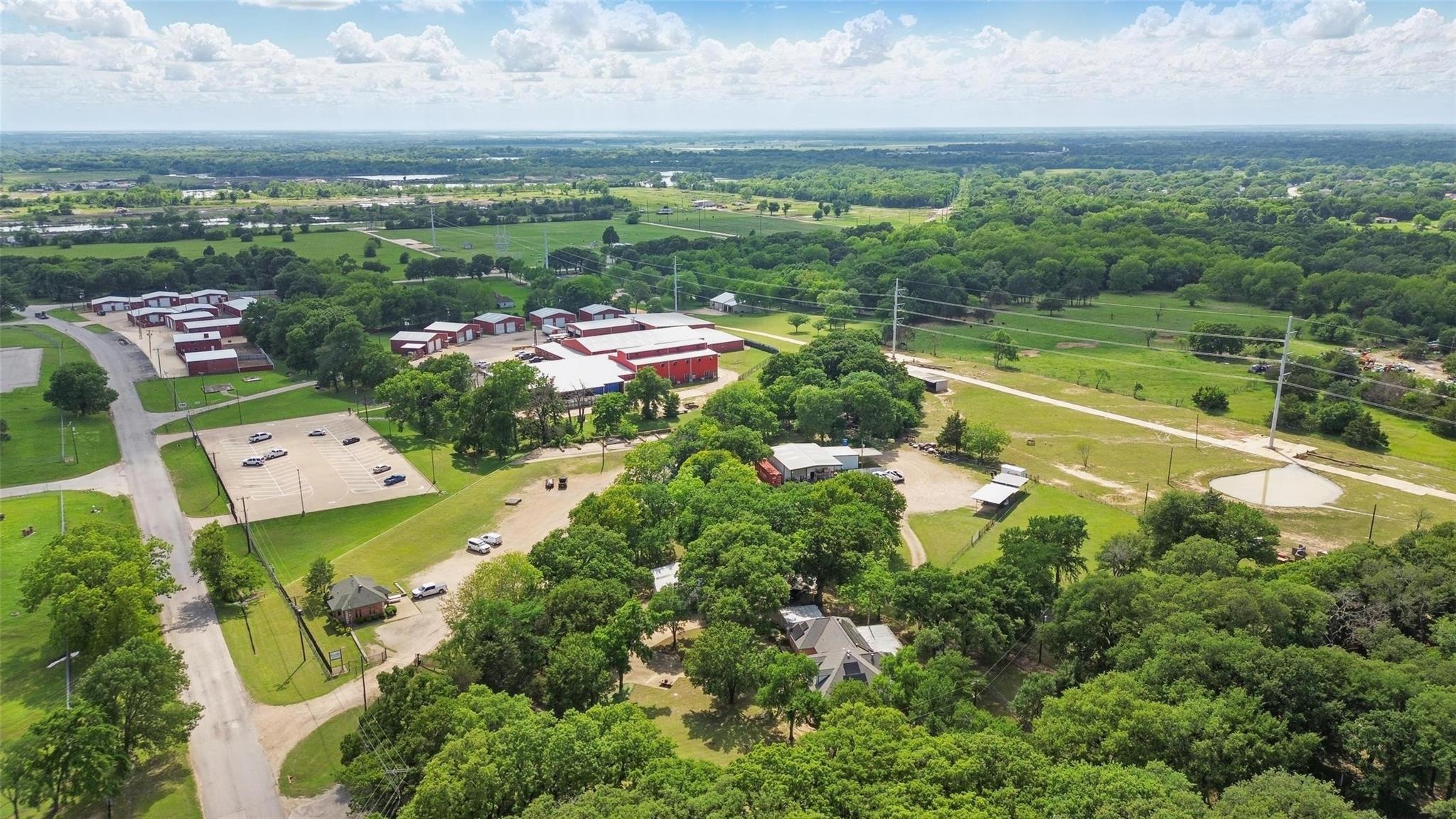 main property photo 3