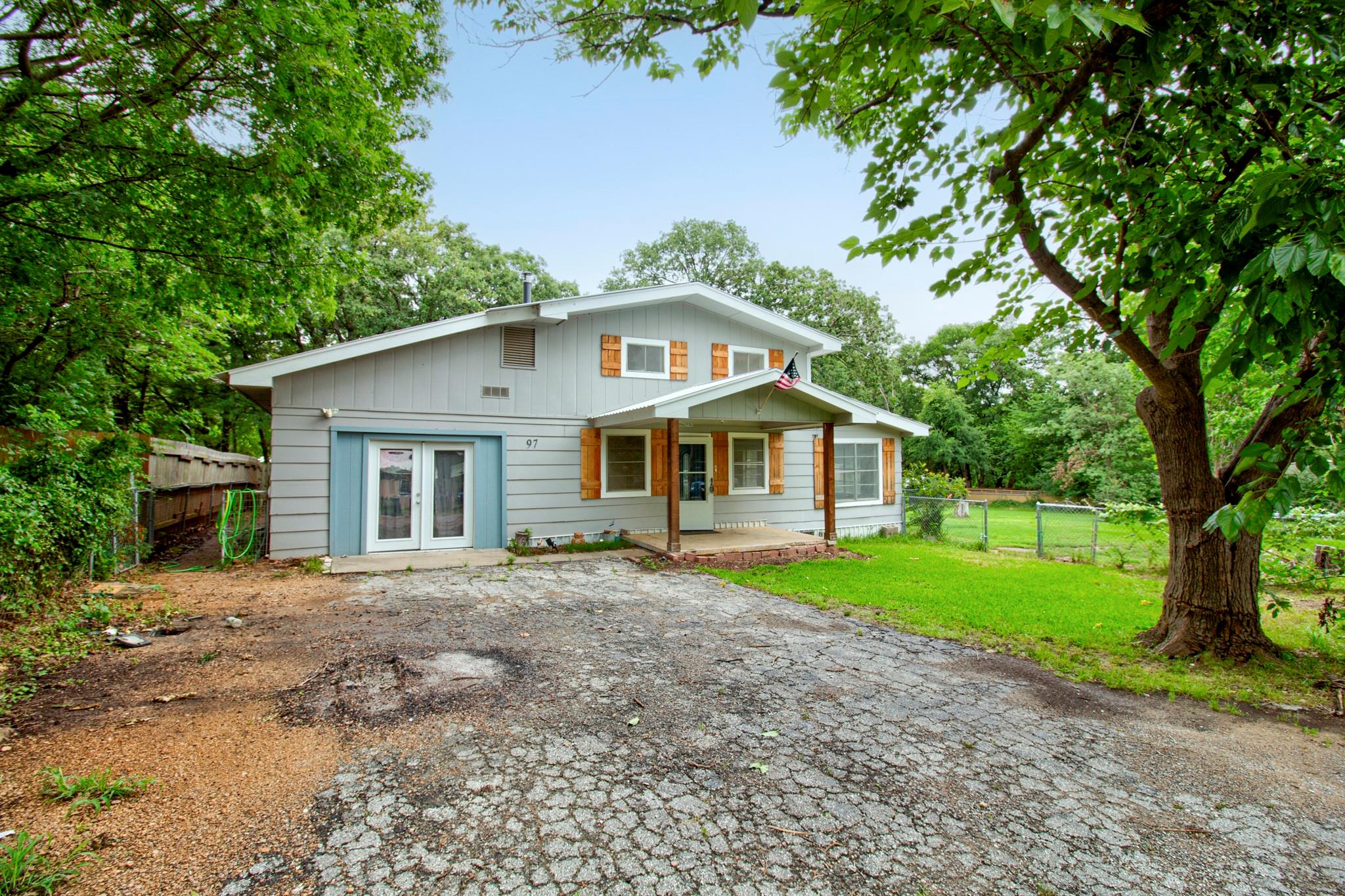 main property photo 5