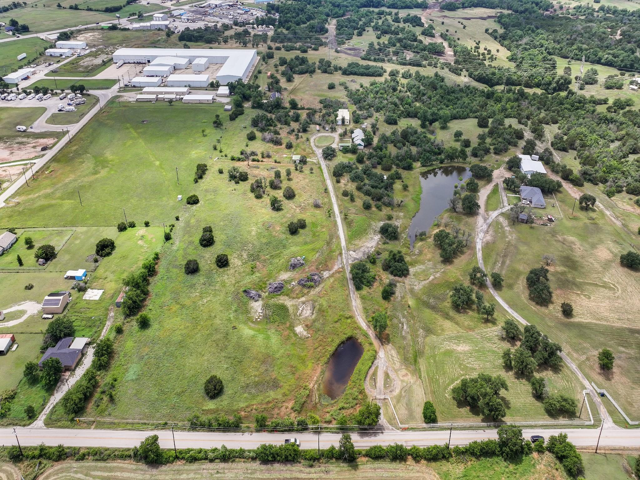 main property photo 33
