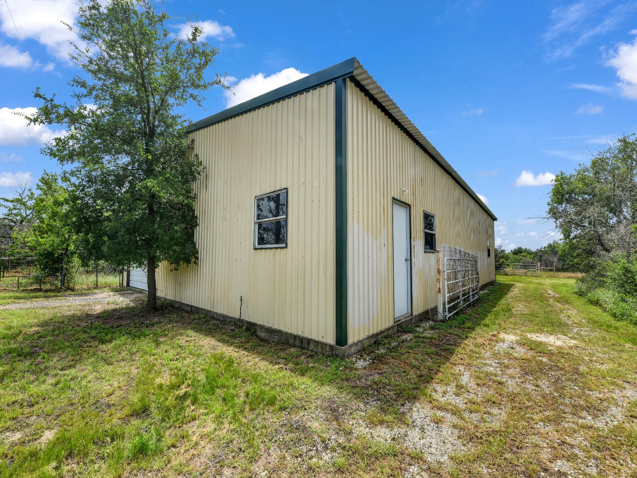 main property photo 8
