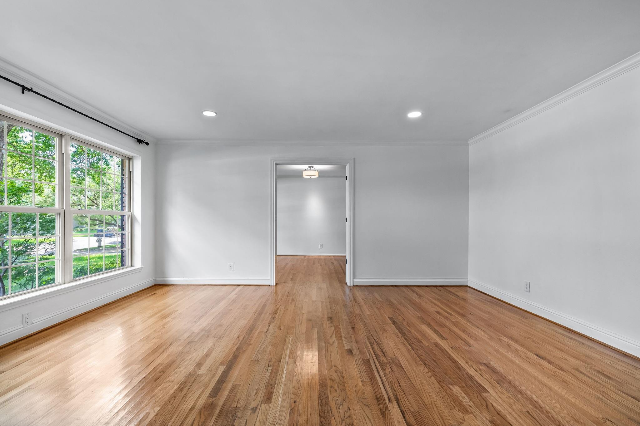 property viewer photo 4