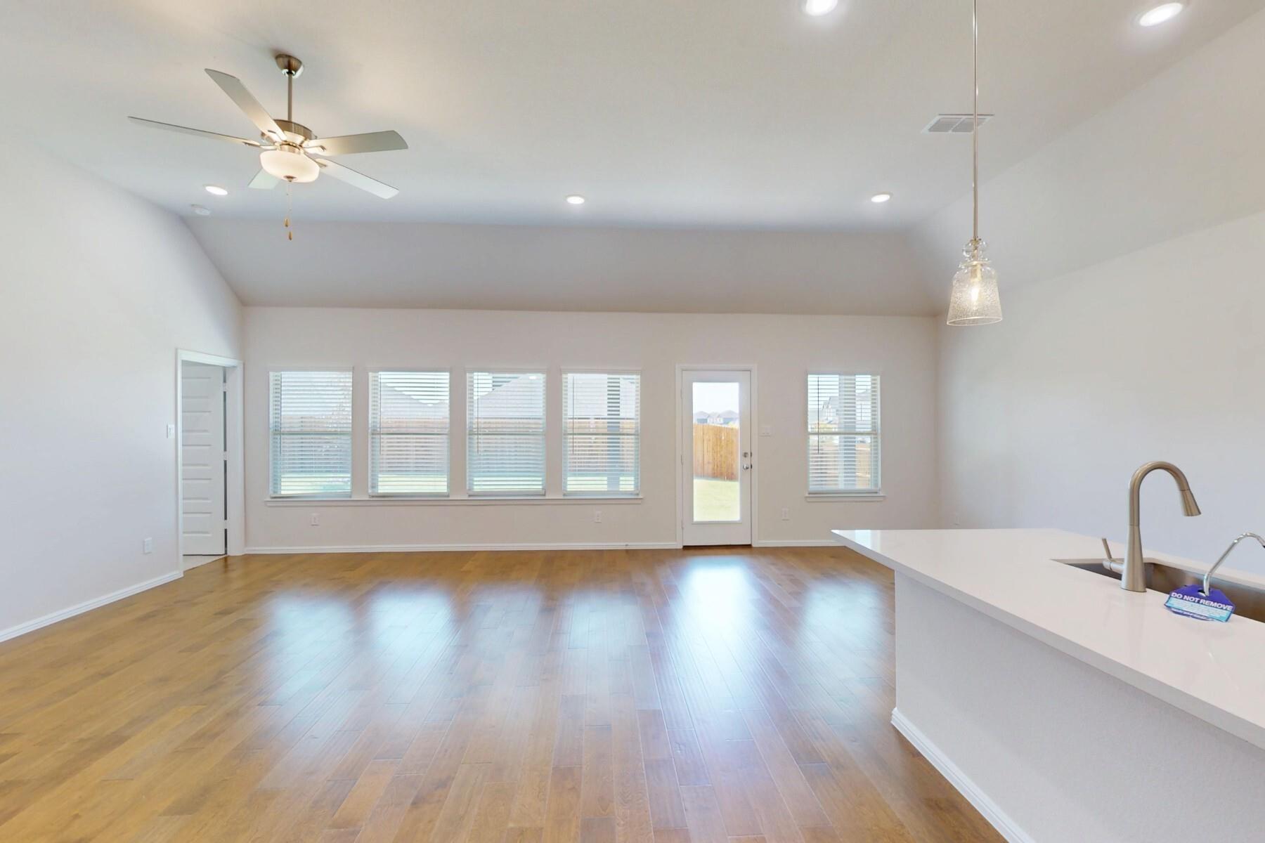 property viewer photo 1