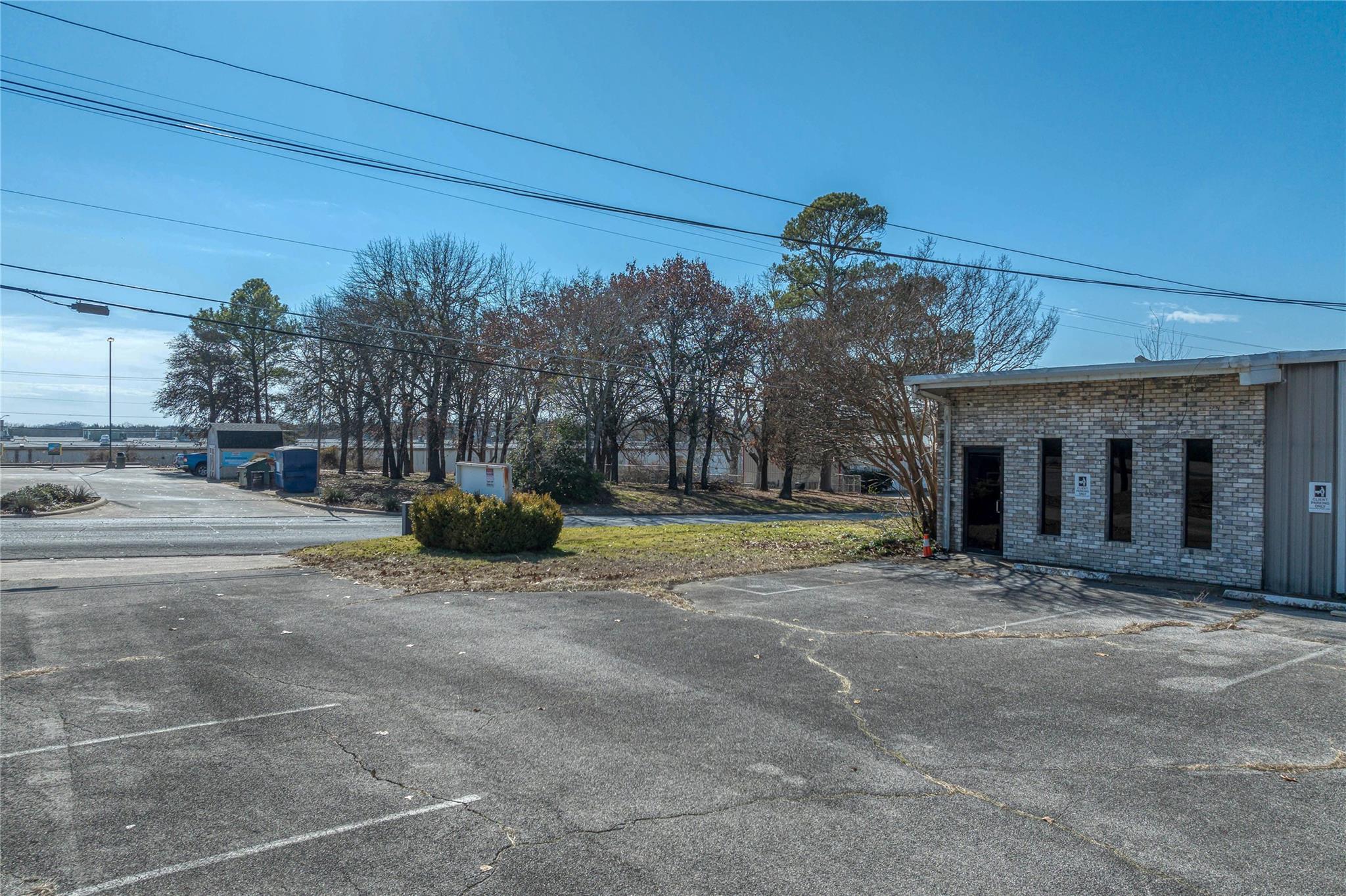 main property photo 10