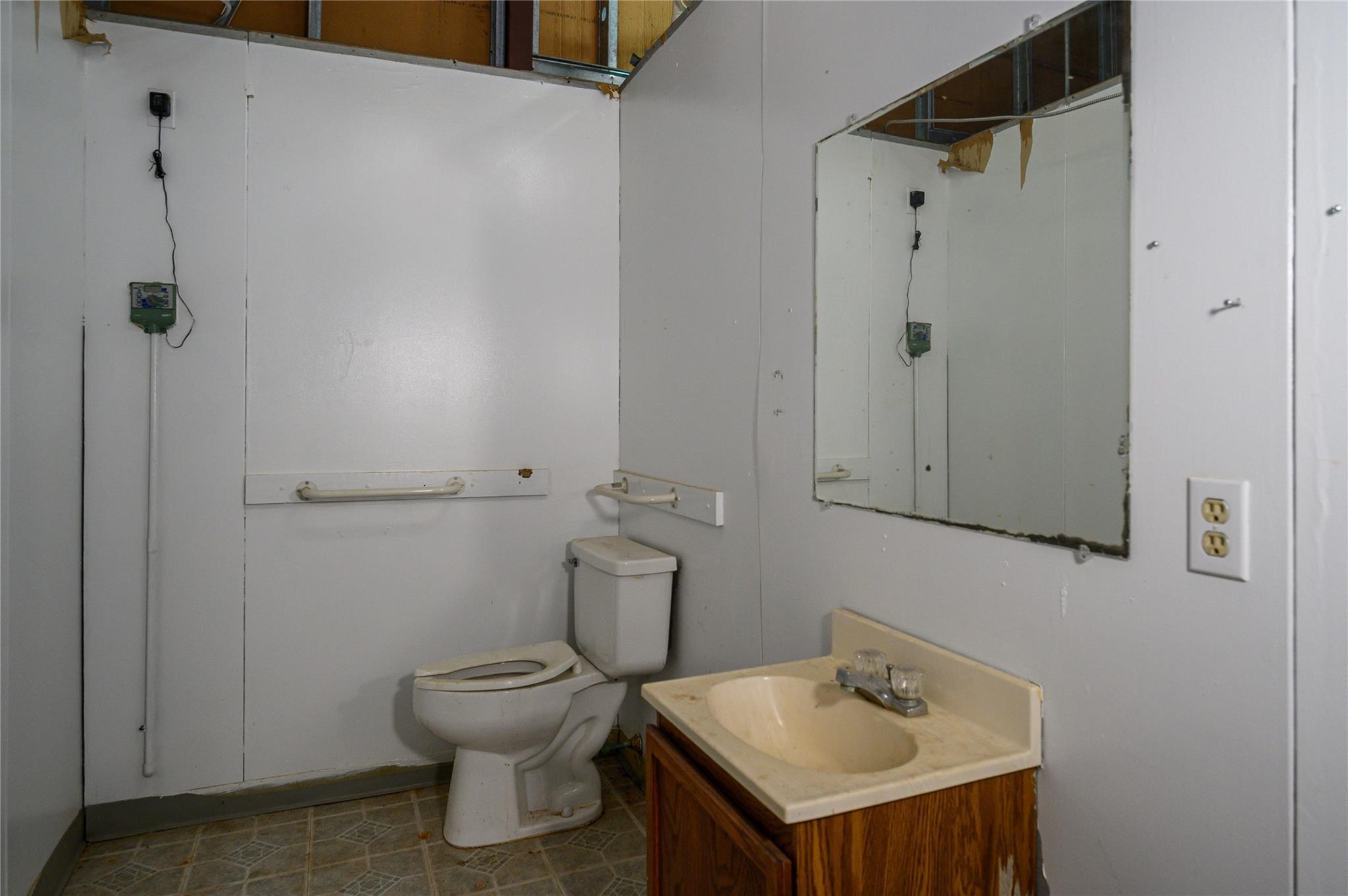 main property photo 12