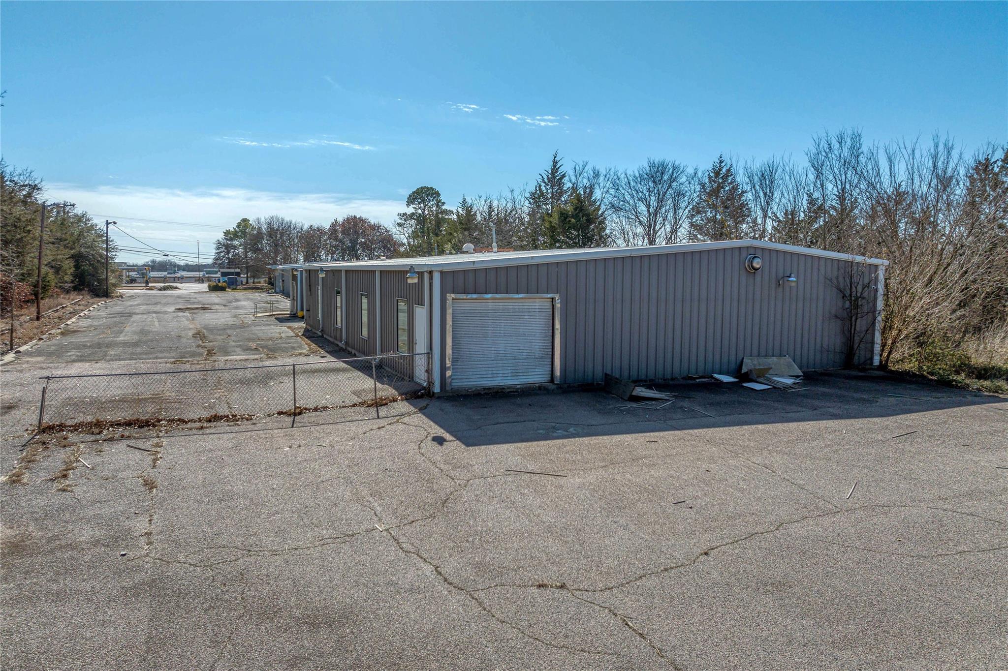 main property photo 6