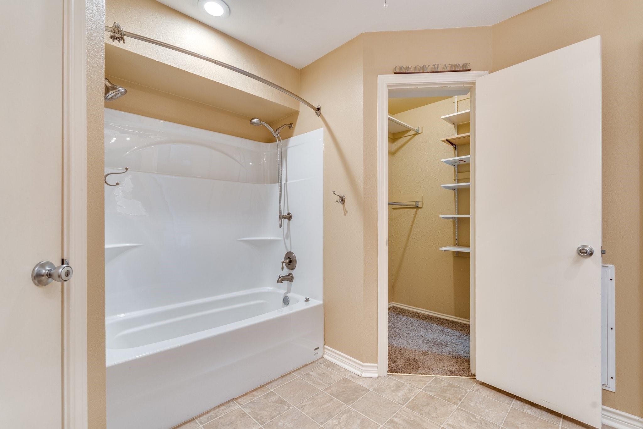 property viewer photo 18