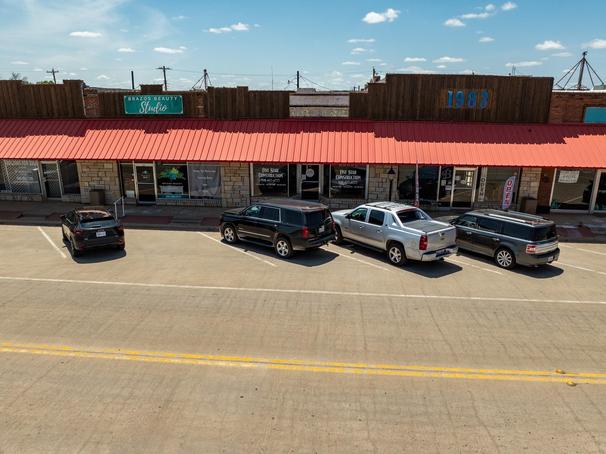 main property photo 19