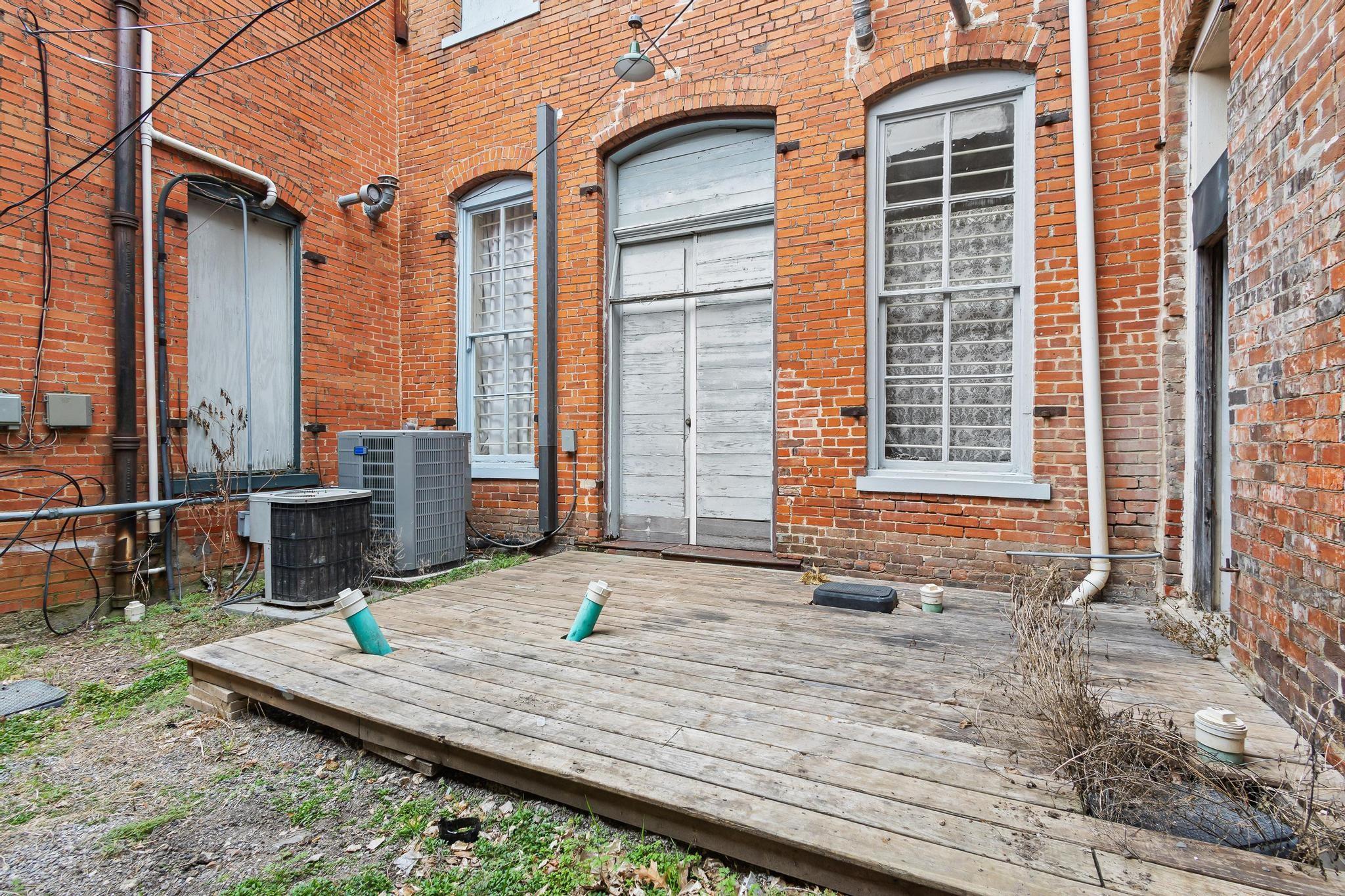 main property photo 19