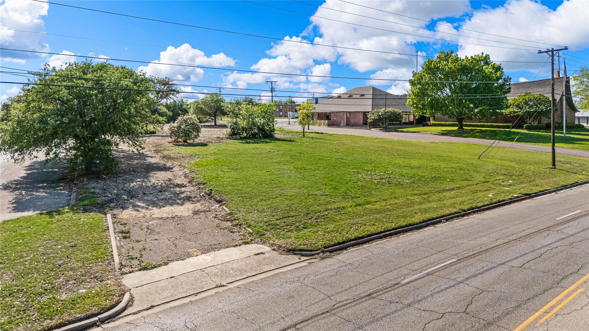 main property photo 4