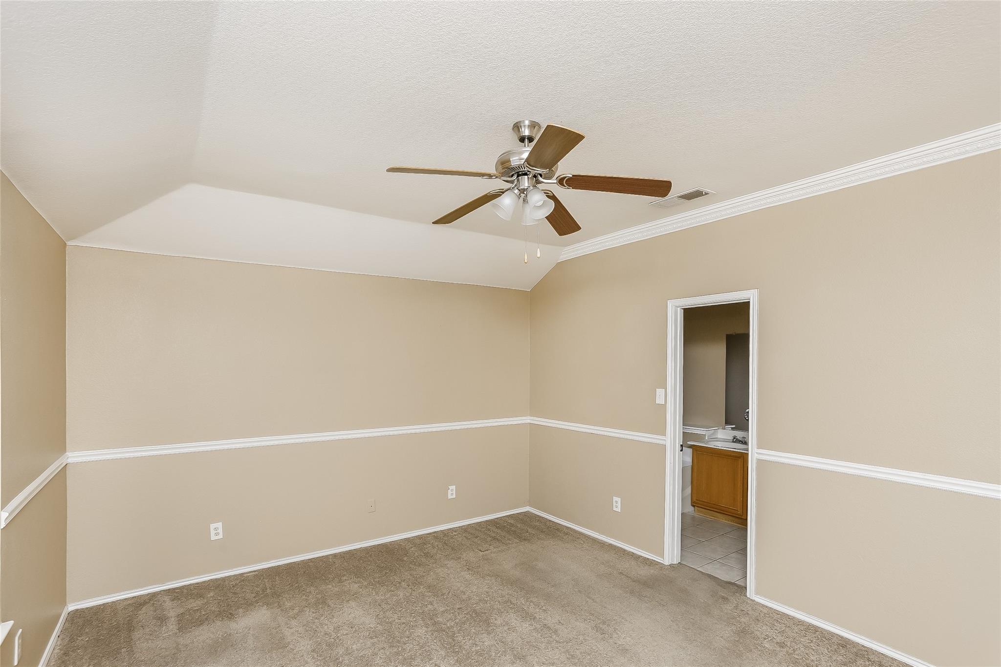 property viewer photo 7
