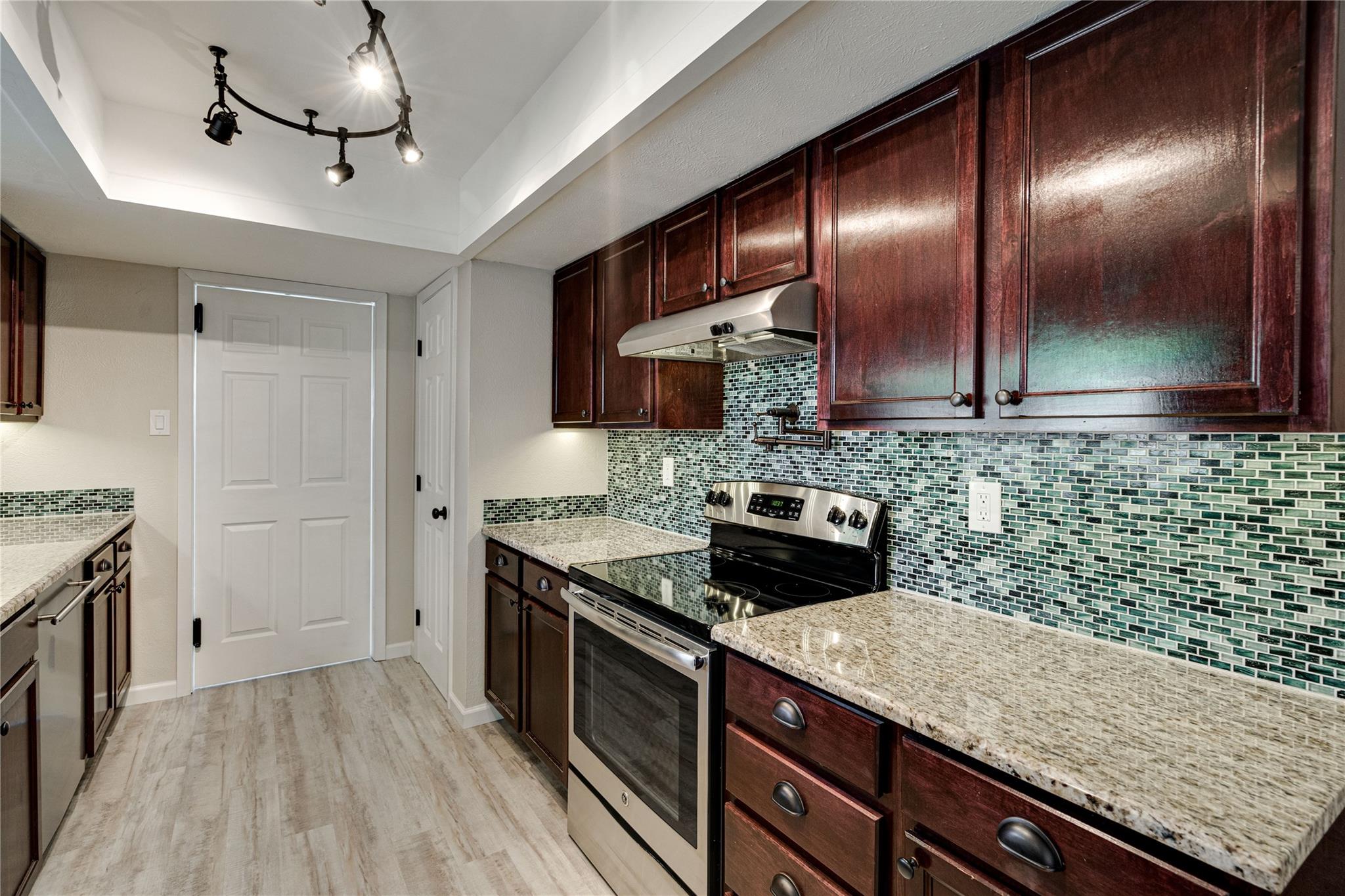 property viewer photo 13
