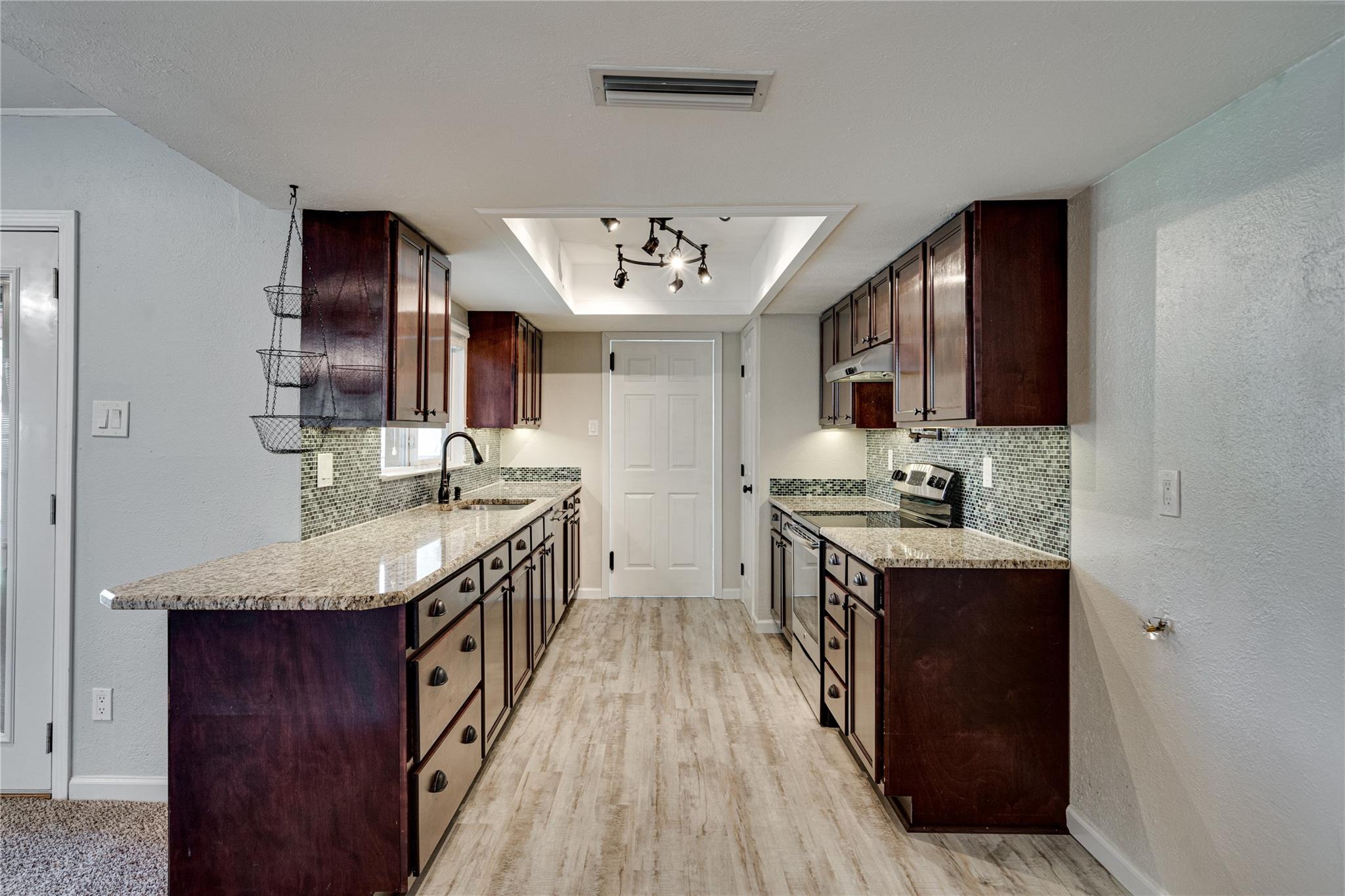 property viewer photo 14