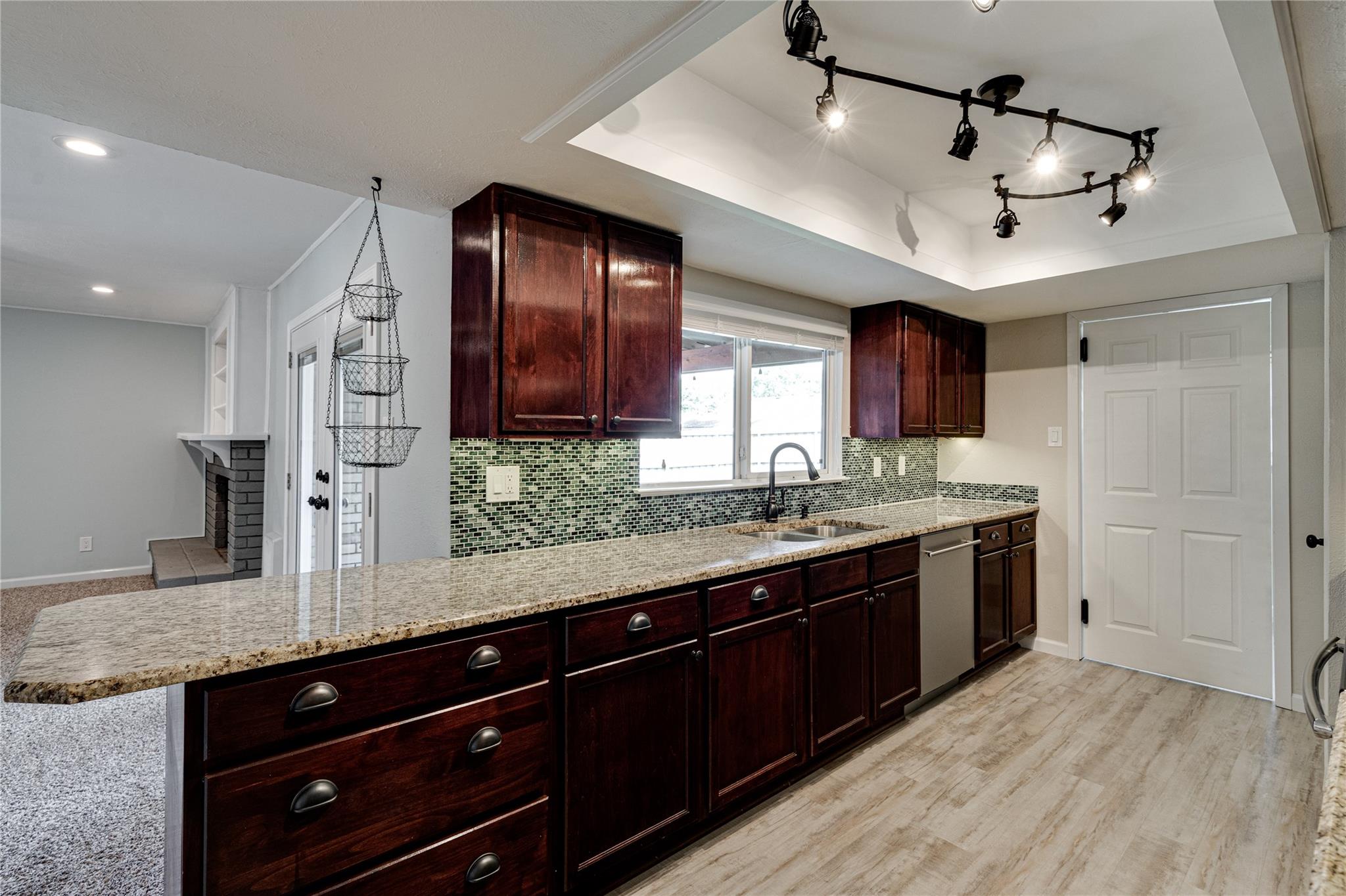 property viewer photo 17