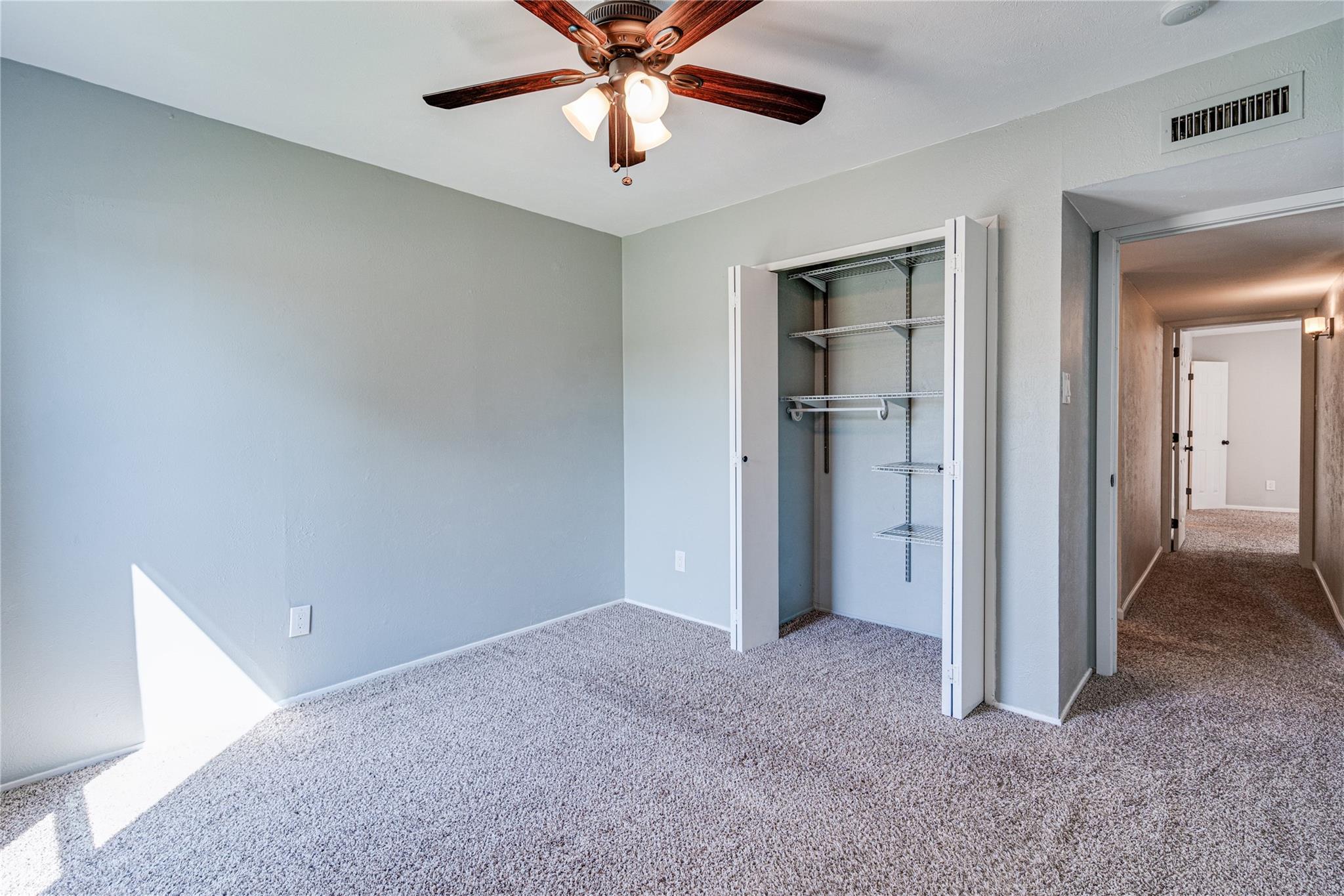 property viewer photo 23