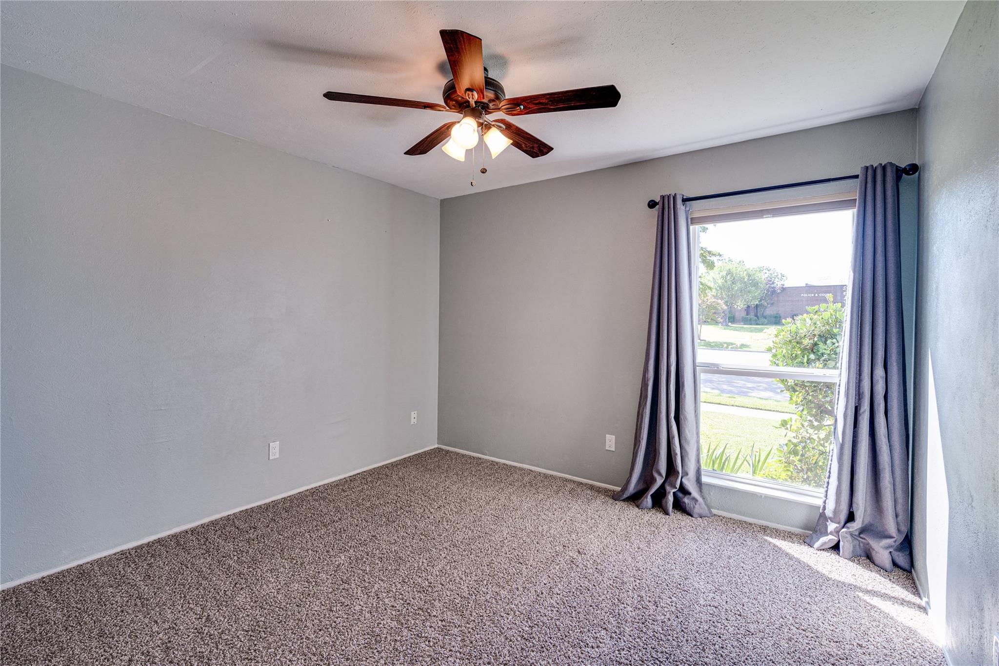 property viewer photo 24