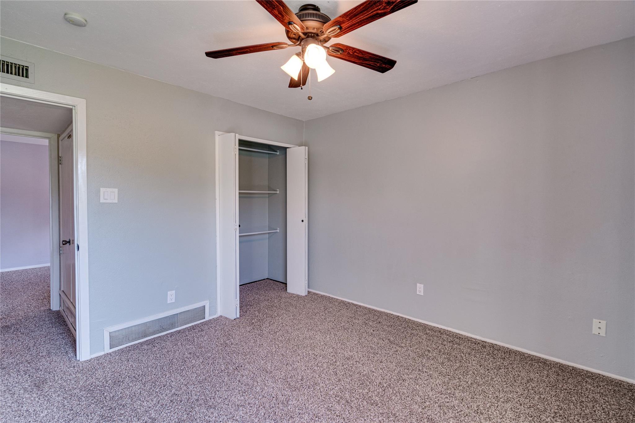 property viewer photo 25